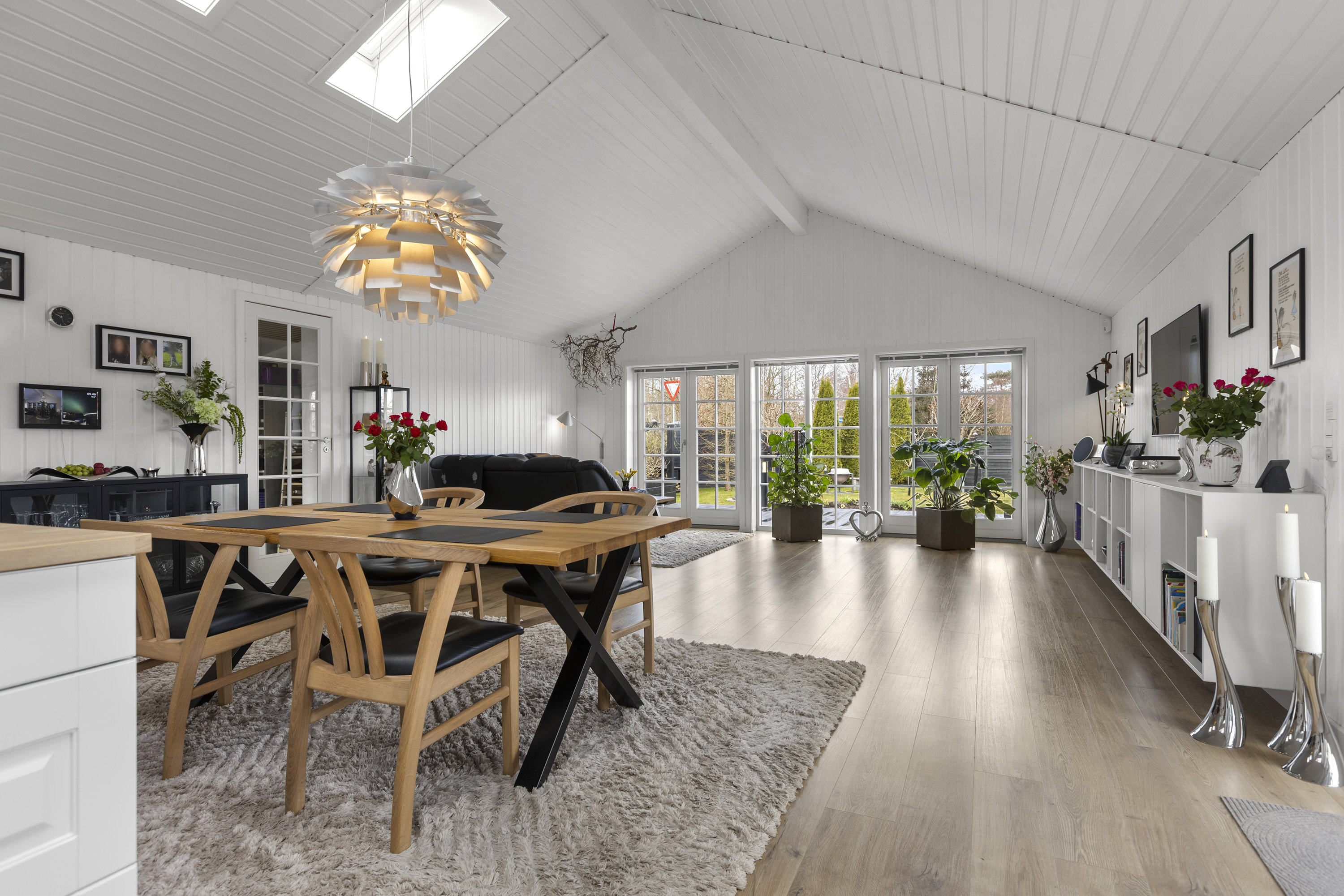 Fremhævet stue billede i fuldskærmstilstand. Billede af Laurits Hansensvej 2, Bjerge Sydstrand, 4281 Gørlev