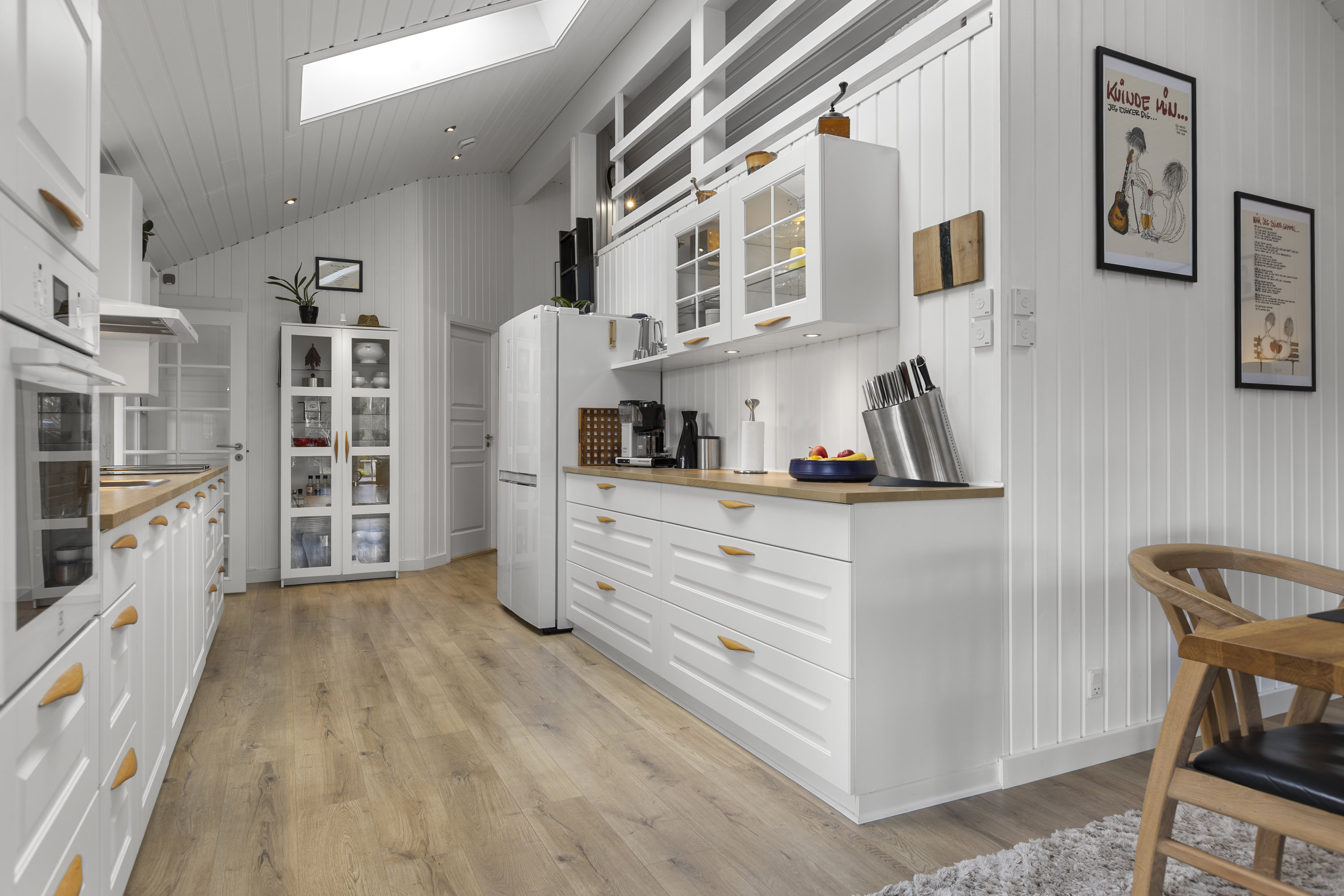 Fremhævet køkken billede i fuldskærmstilstand. Billede af Laurits Hansensvej 2, Bjerge Sydstrand, 4281 Gørlev