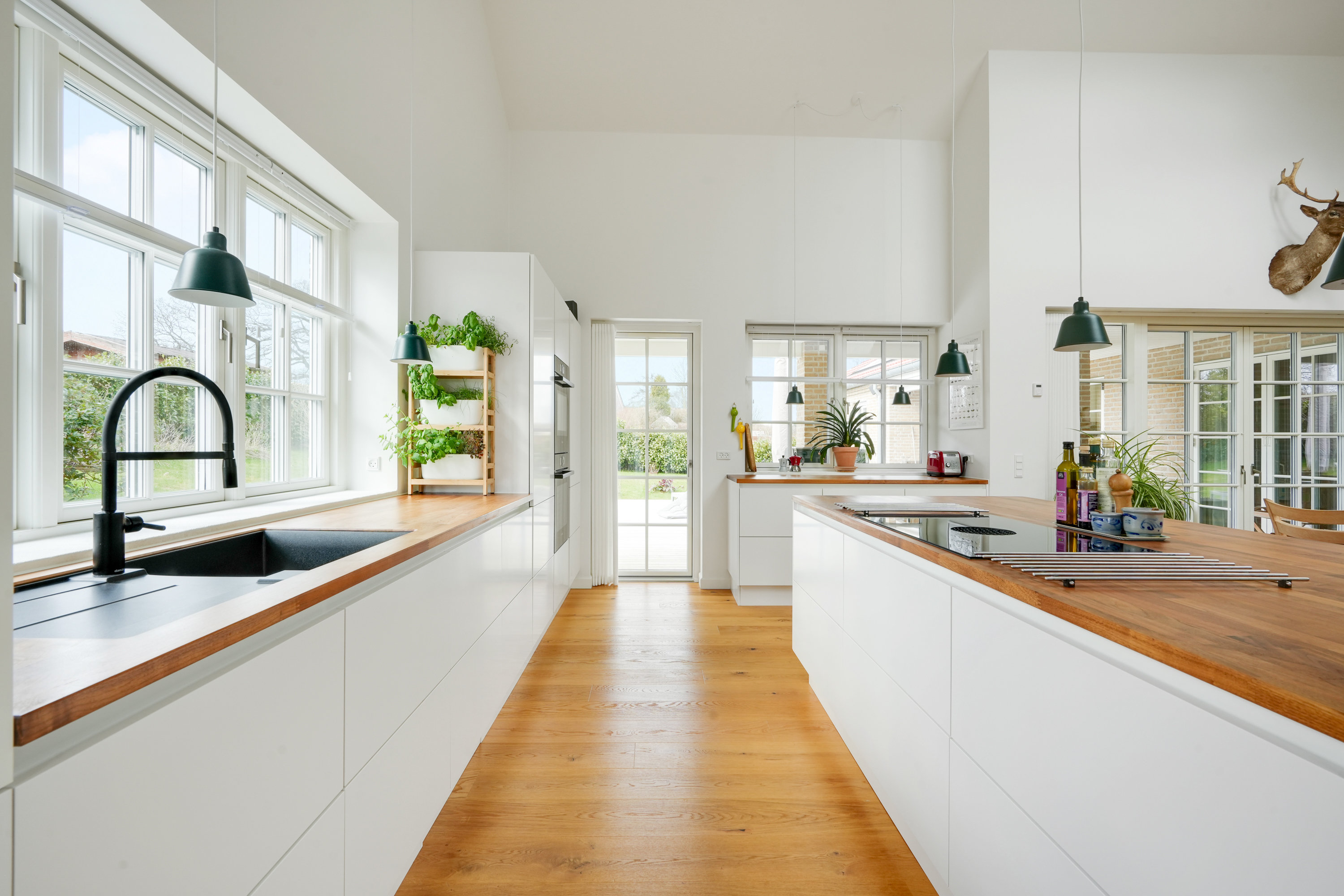 Fremhævet køkken billede i fuldskærmstilstand. Billede af Carinaparken 73, 3460 Birkerød