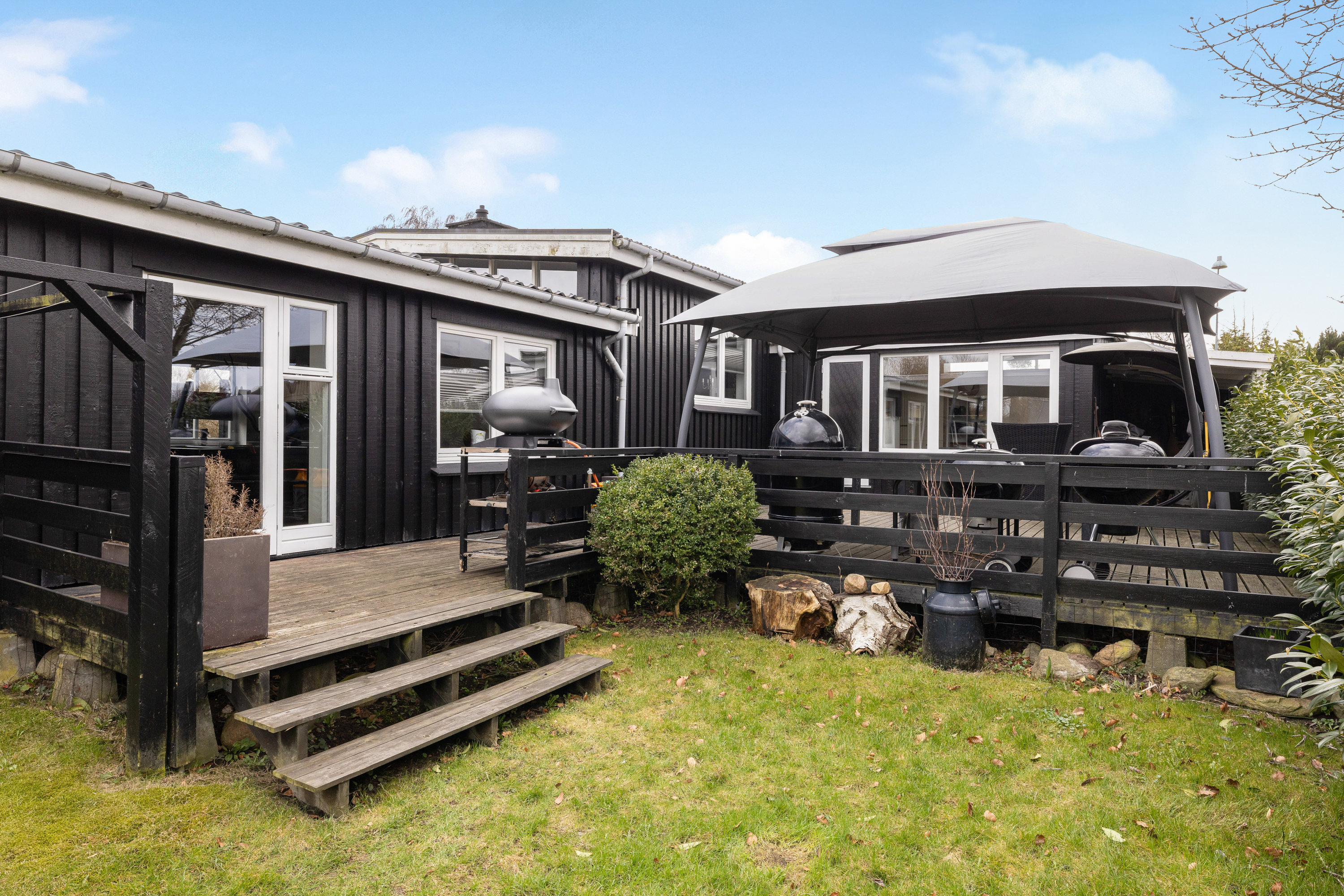 Fremhævet facade billede i fuldskærmstilstand. Billede af Ågerupvej 177, 2750 Ballerup