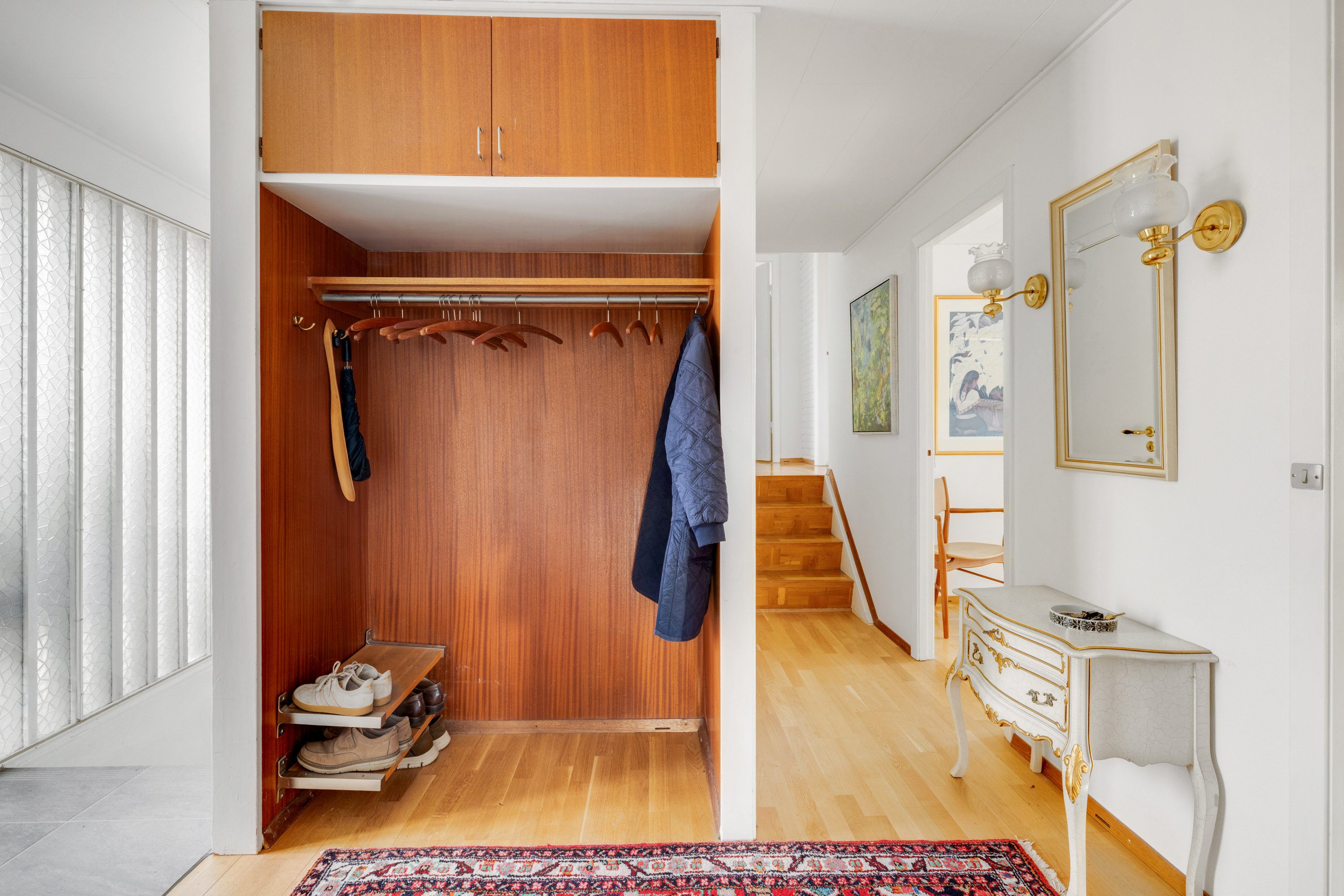 Fremhævet gang billede i fuldskærmstilstand. Billede af Kikudbakken 13, 2730 Herlev