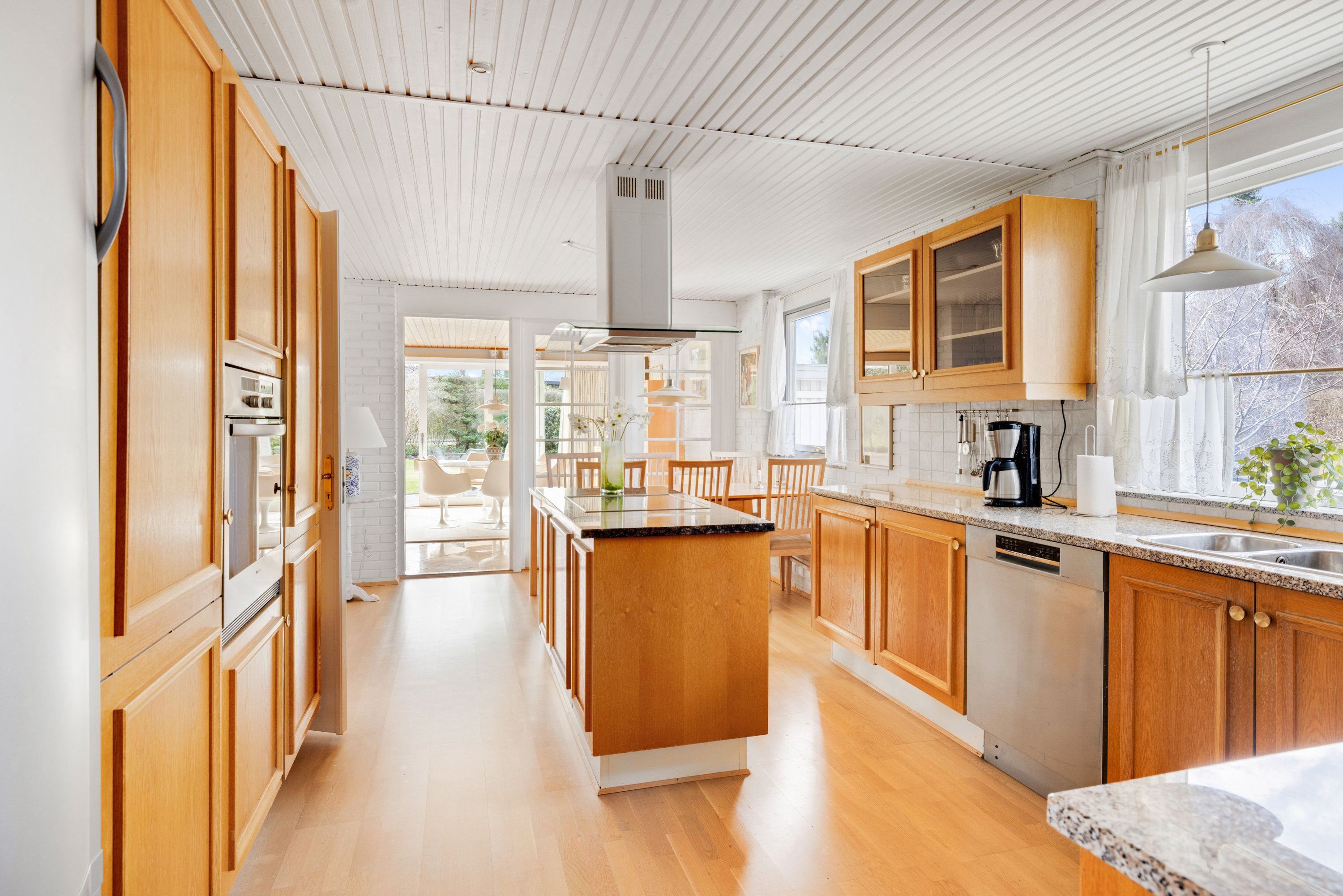 Fremhævet køkken billede i fuldskærmstilstand. Billede af Kikudbakken 13, 2730 Herlev