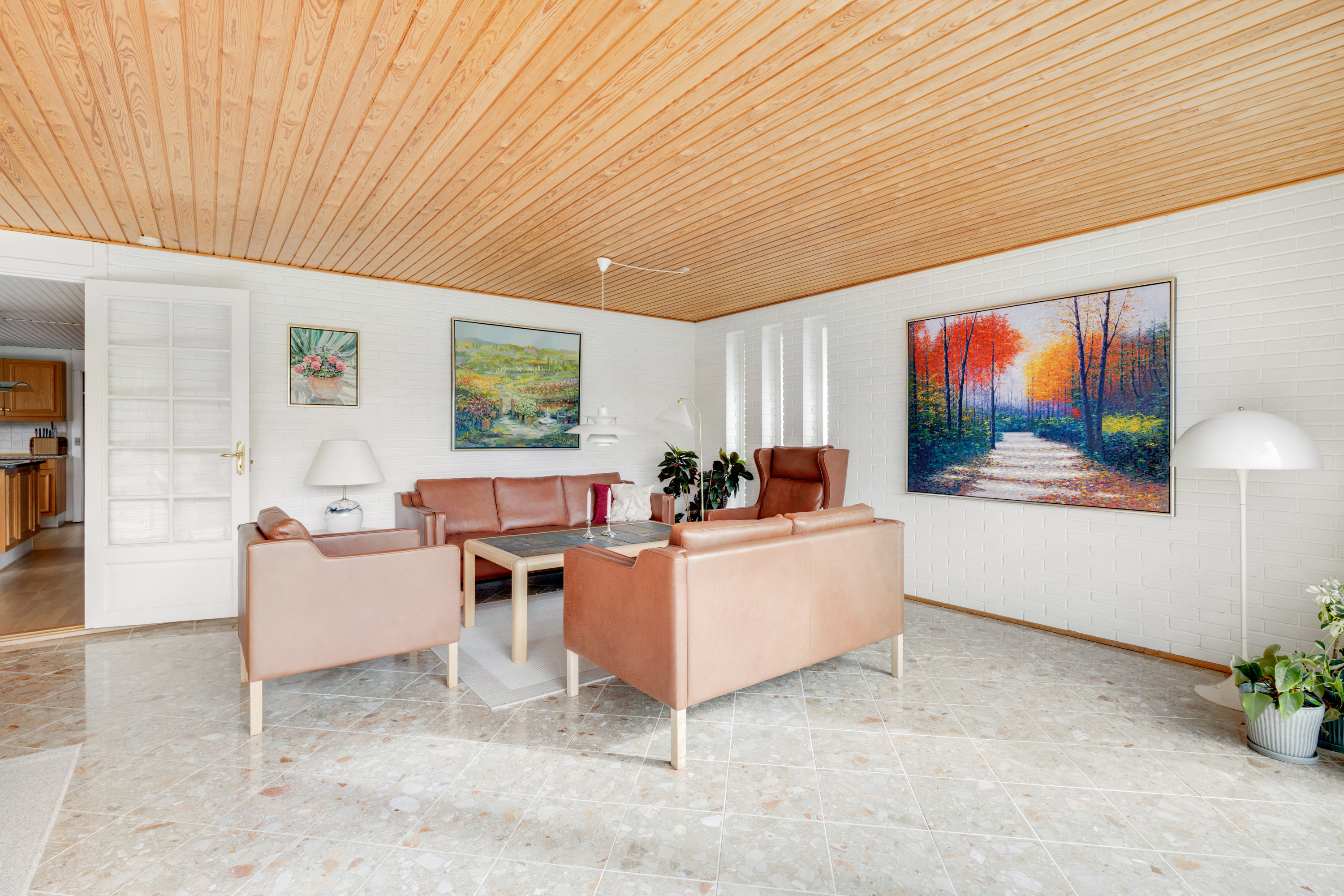 Fremhævet stue billede i fuldskærmstilstand. Billede af Kikudbakken 13, 2730 Herlev