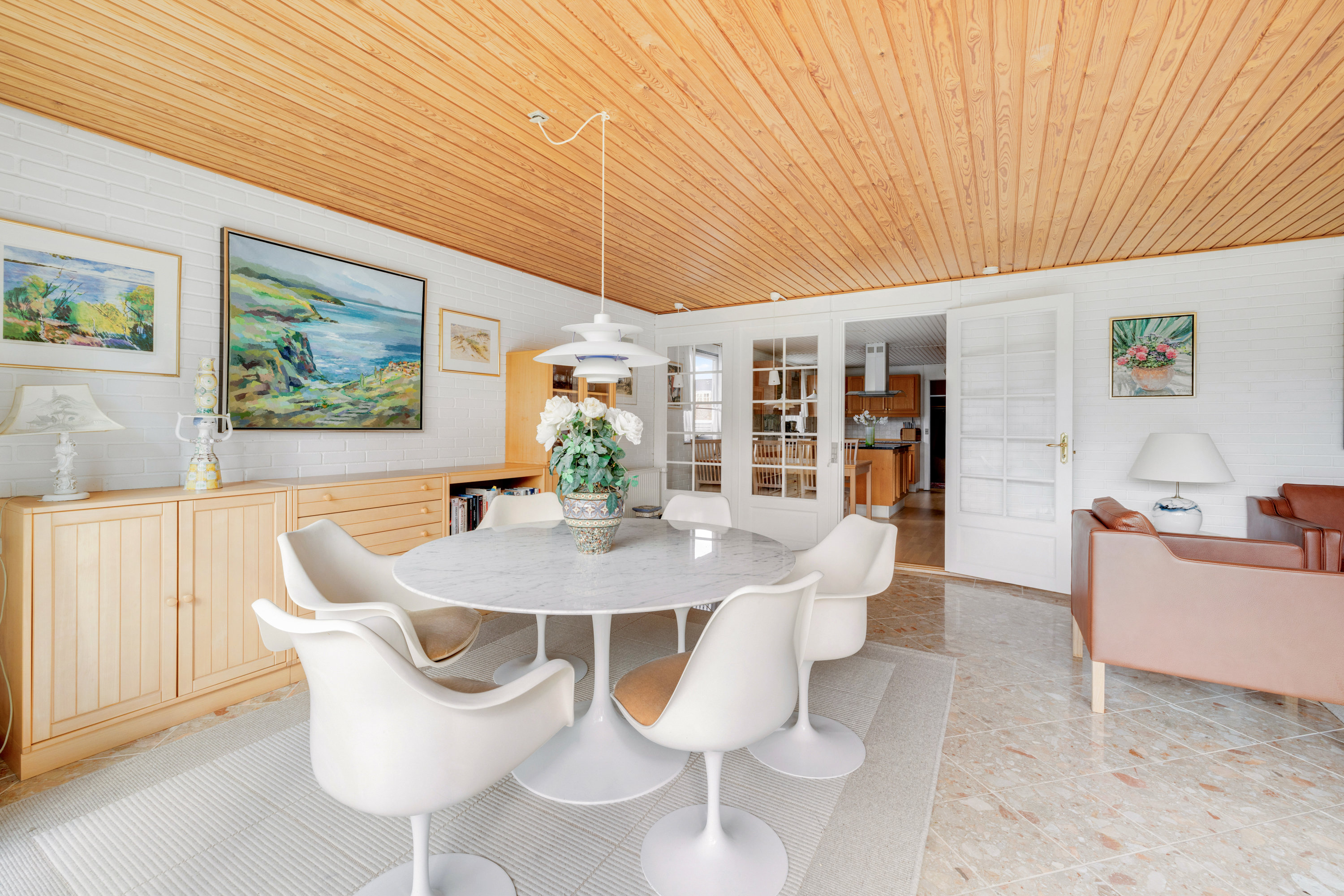 Fremhævet stue billede i fuldskærmstilstand. Billede af Kikudbakken 13, 2730 Herlev