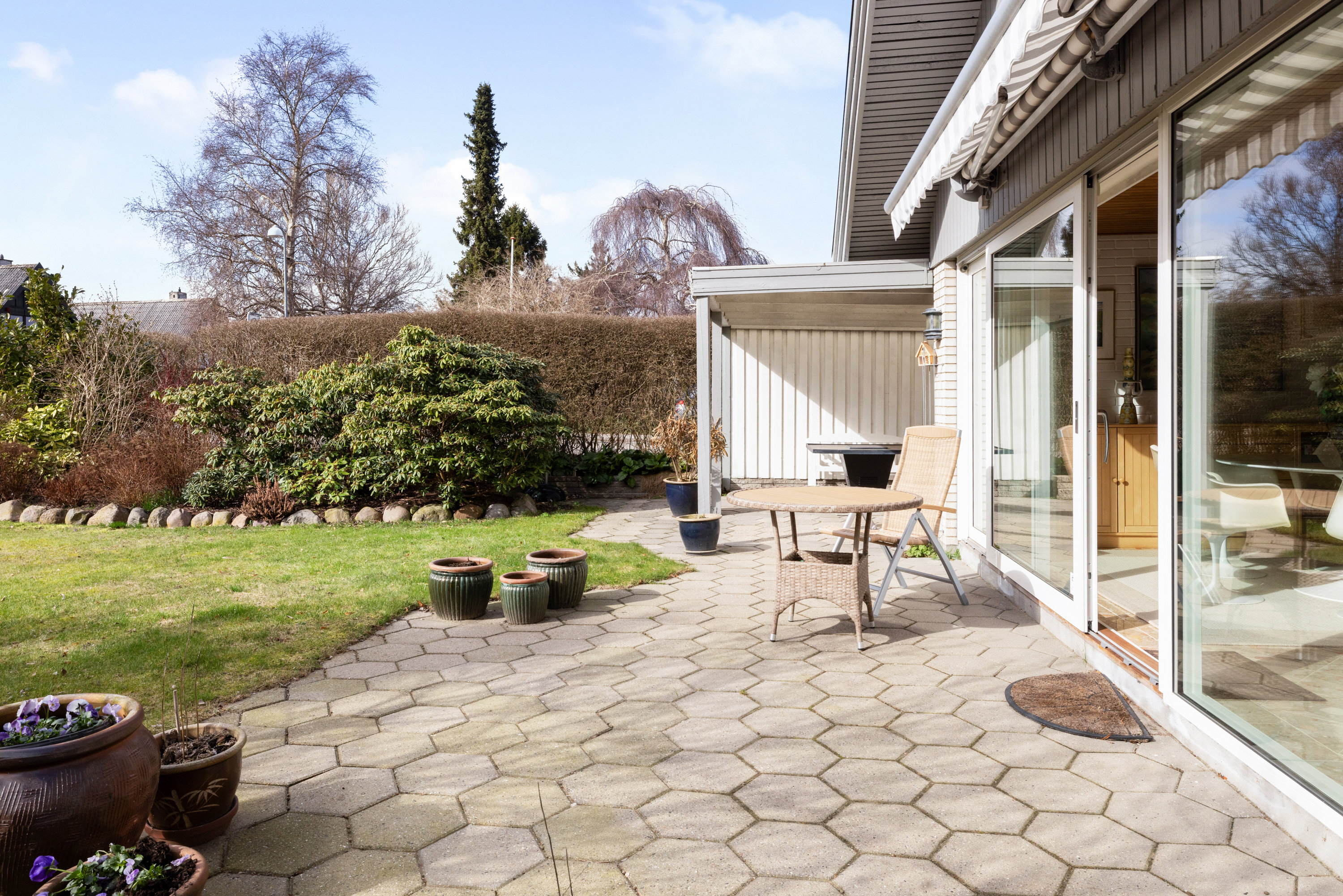 Fremhævet terrasse billede i fuldskærmstilstand. Billede af Kikudbakken 13, 2730 Herlev