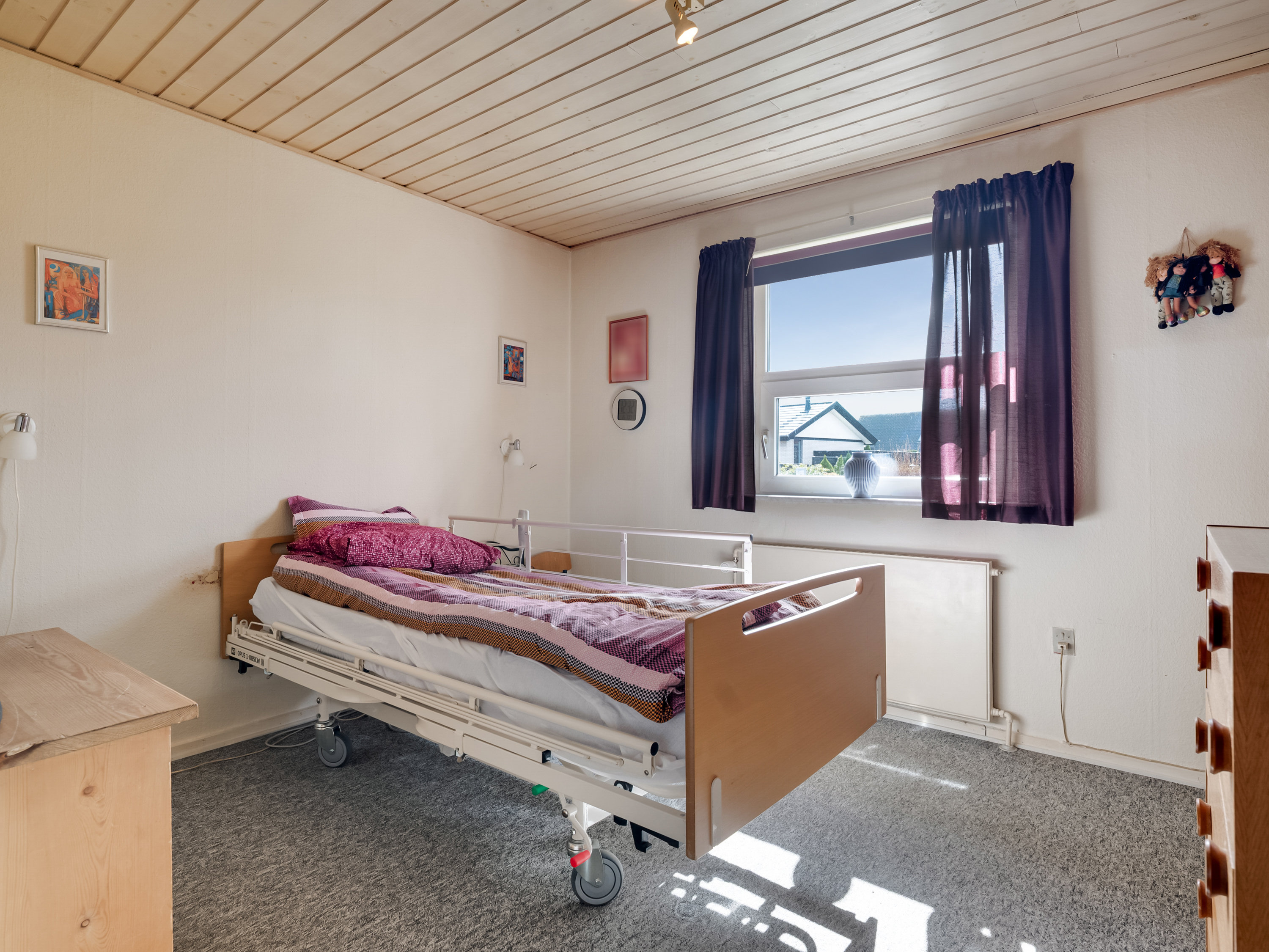 Fremhævet soveværelse billede i fuldskærmstilstand. Billede af Postmosevej 60, 5500 Middelfart