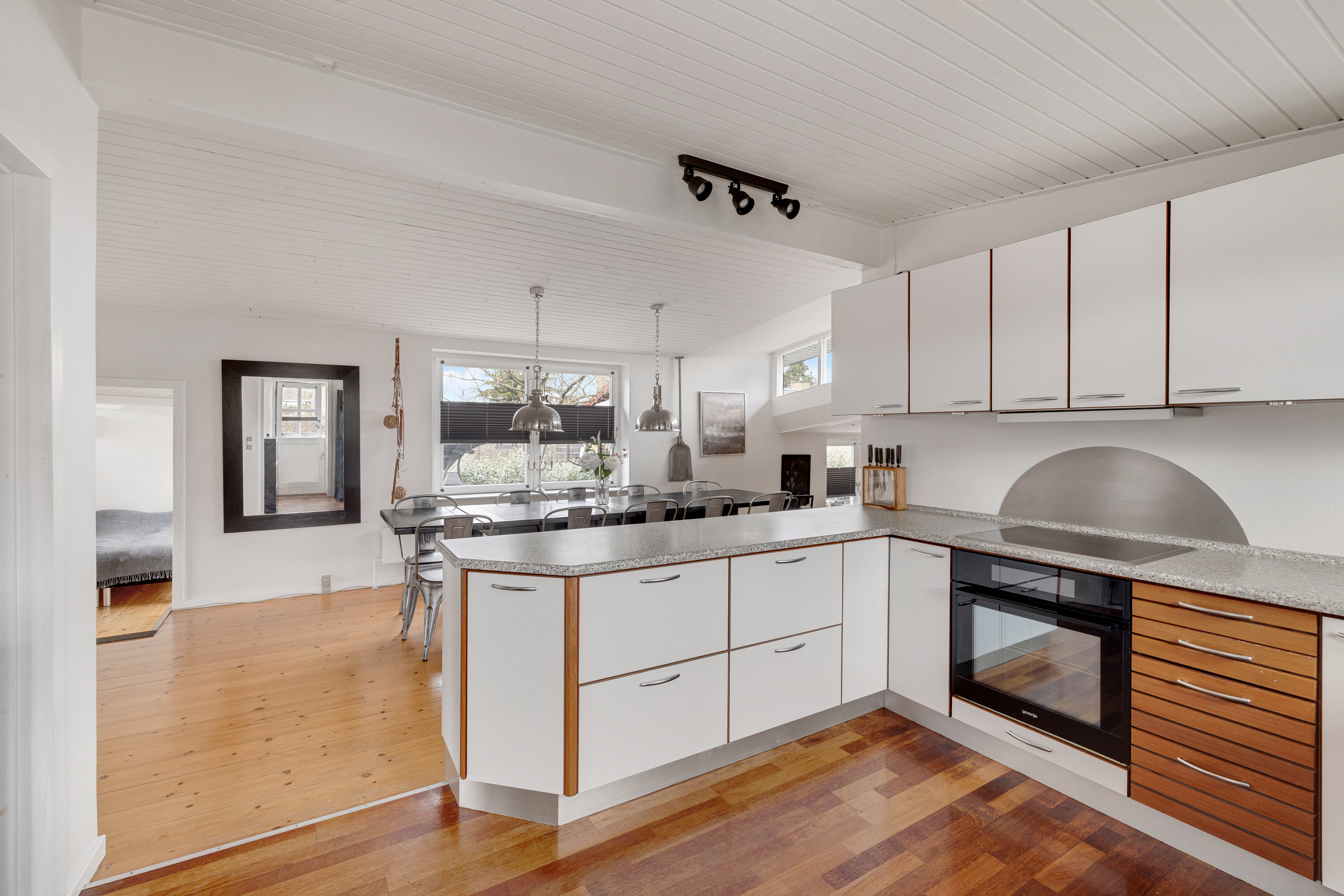 Fremhævet køkken billede i fuldskærmstilstand. Billede af Ågerupvej 177, 2750 Ballerup