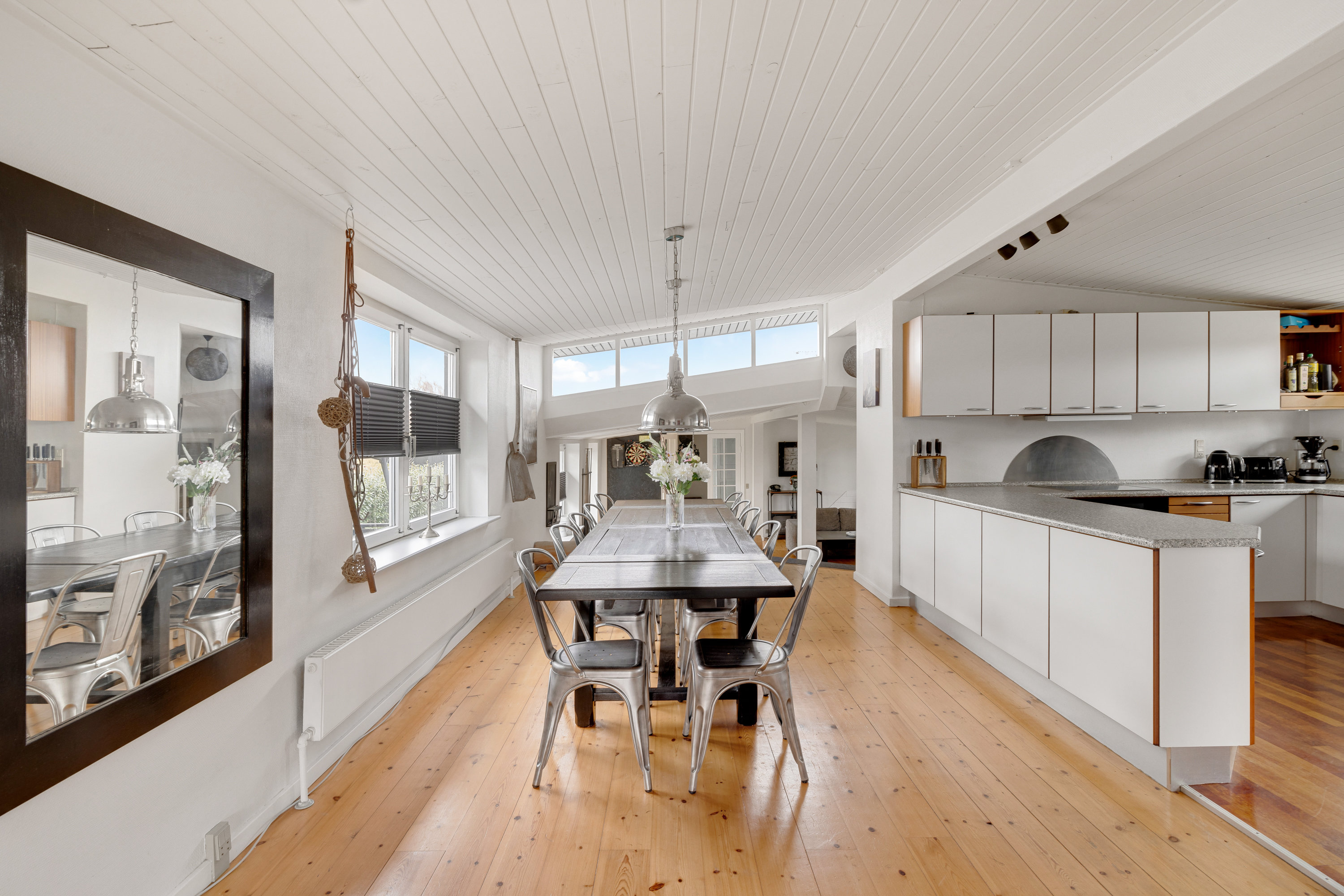 Fremhævet stue billede i fuldskærmstilstand. Billede af Ågerupvej 177, 2750 Ballerup