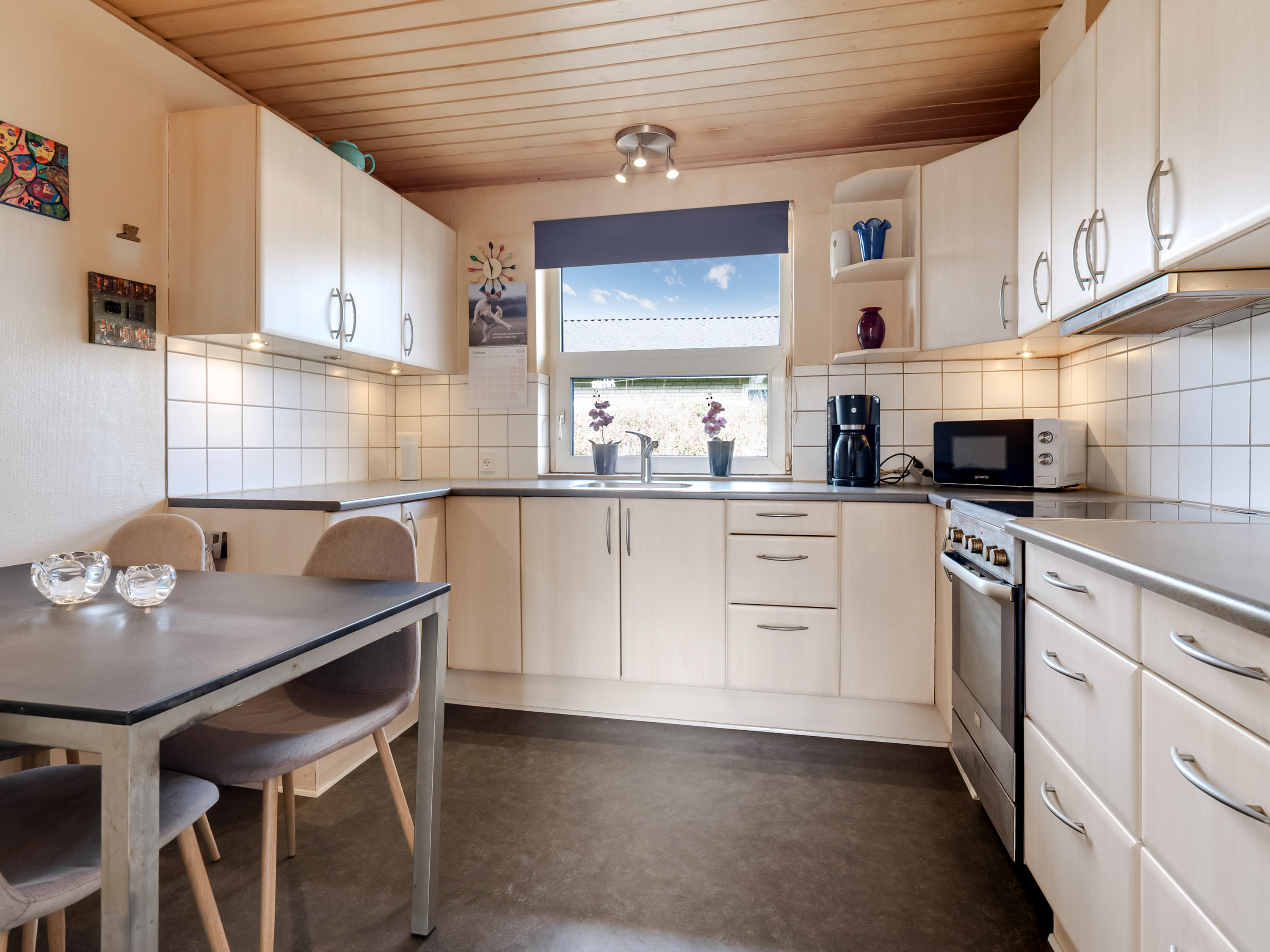 Fremhævet køkken billede i fuldskærmstilstand. Billede af Postmosevej 60, 5500 Middelfart