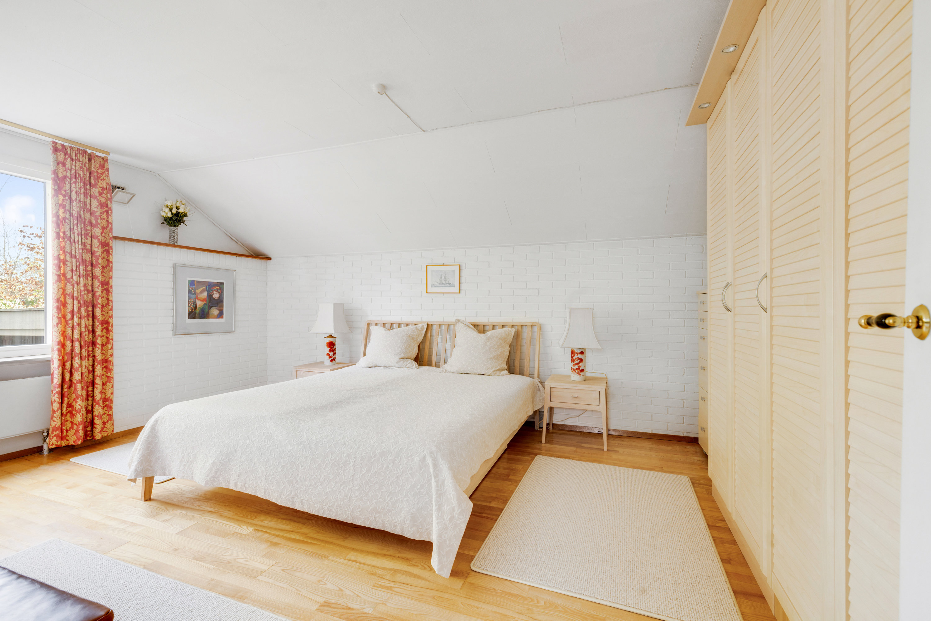 Fremhævet soveværelse billede i fuldskærmstilstand. Billede af Kikudbakken 13, 2730 Herlev