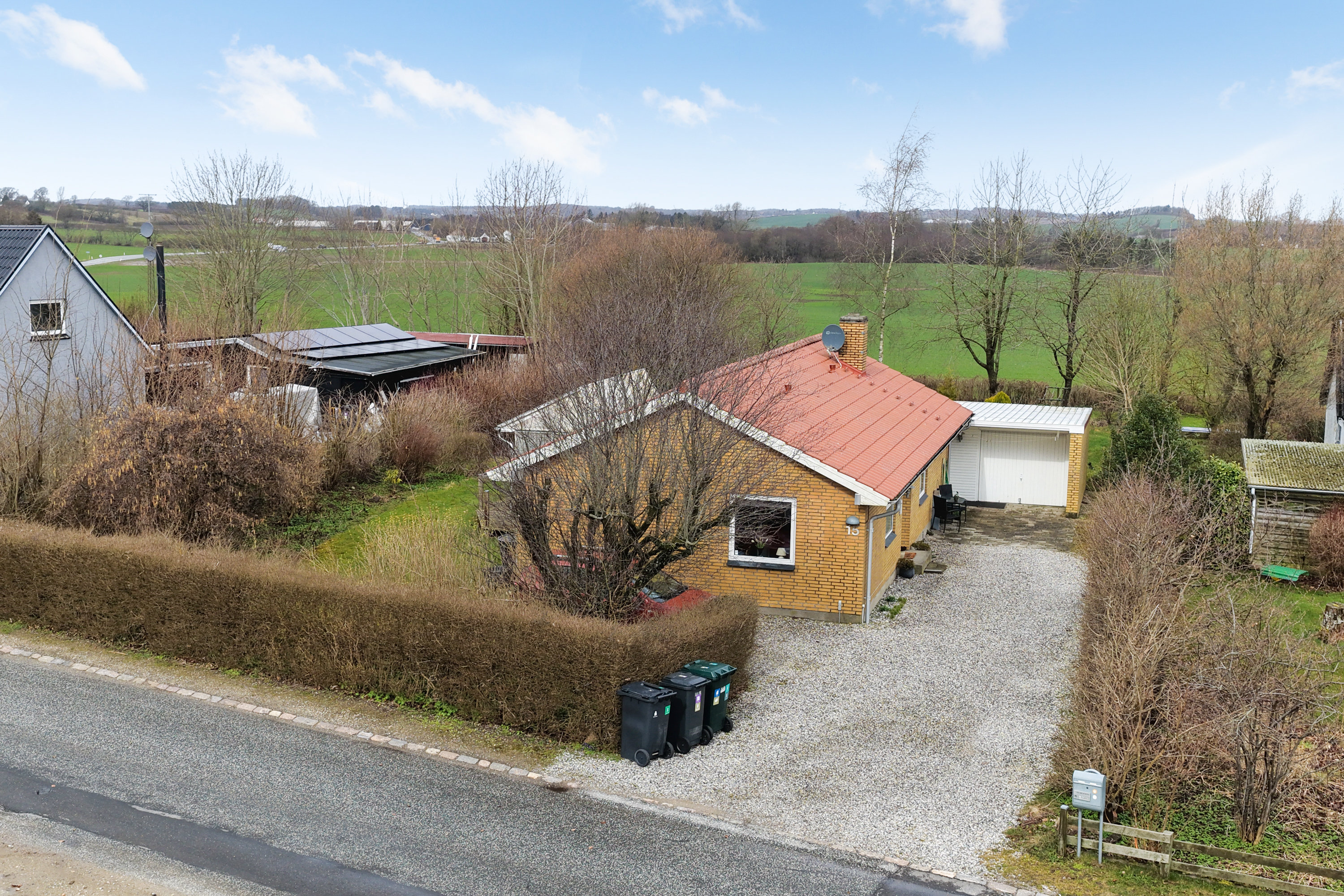 Fremhævet luftfoto billede i fuldskærmstilstand. Billede af Chr. Richardtsvej 15, Ørsted, 5620 Glamsbjerg