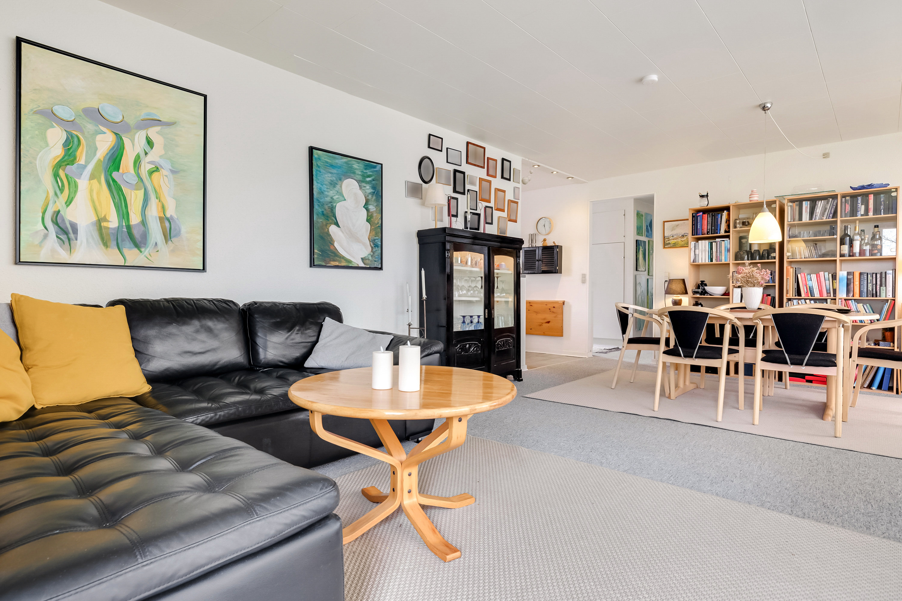 Fremhævet stue billede i fuldskærmstilstand. Billede af Chr. Richardtsvej 15, Ørsted, 5620 Glamsbjerg