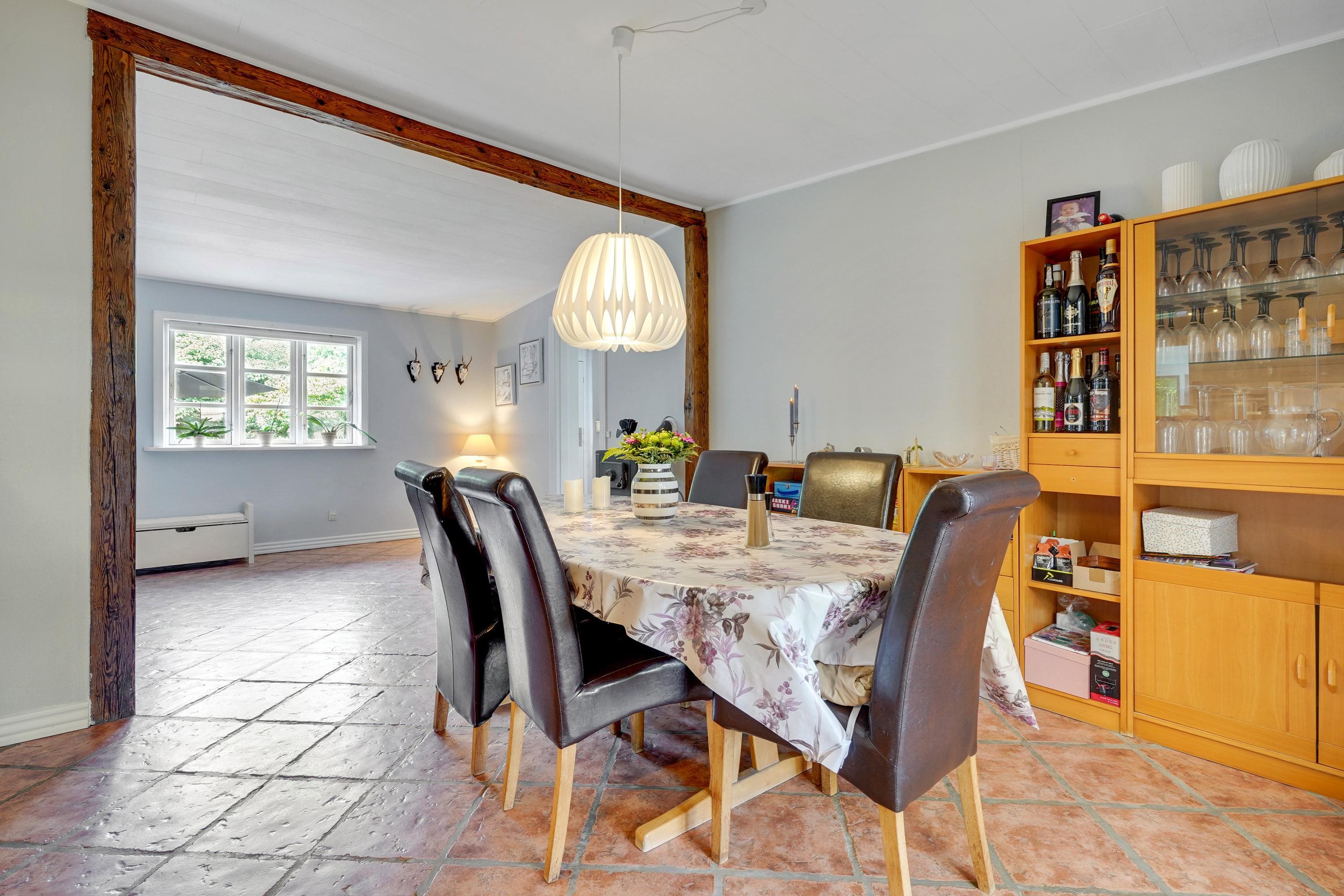 Fremhævet stue billede i fuldskærmstilstand. Billede af Østre Landevej 128, 4930 Maribo