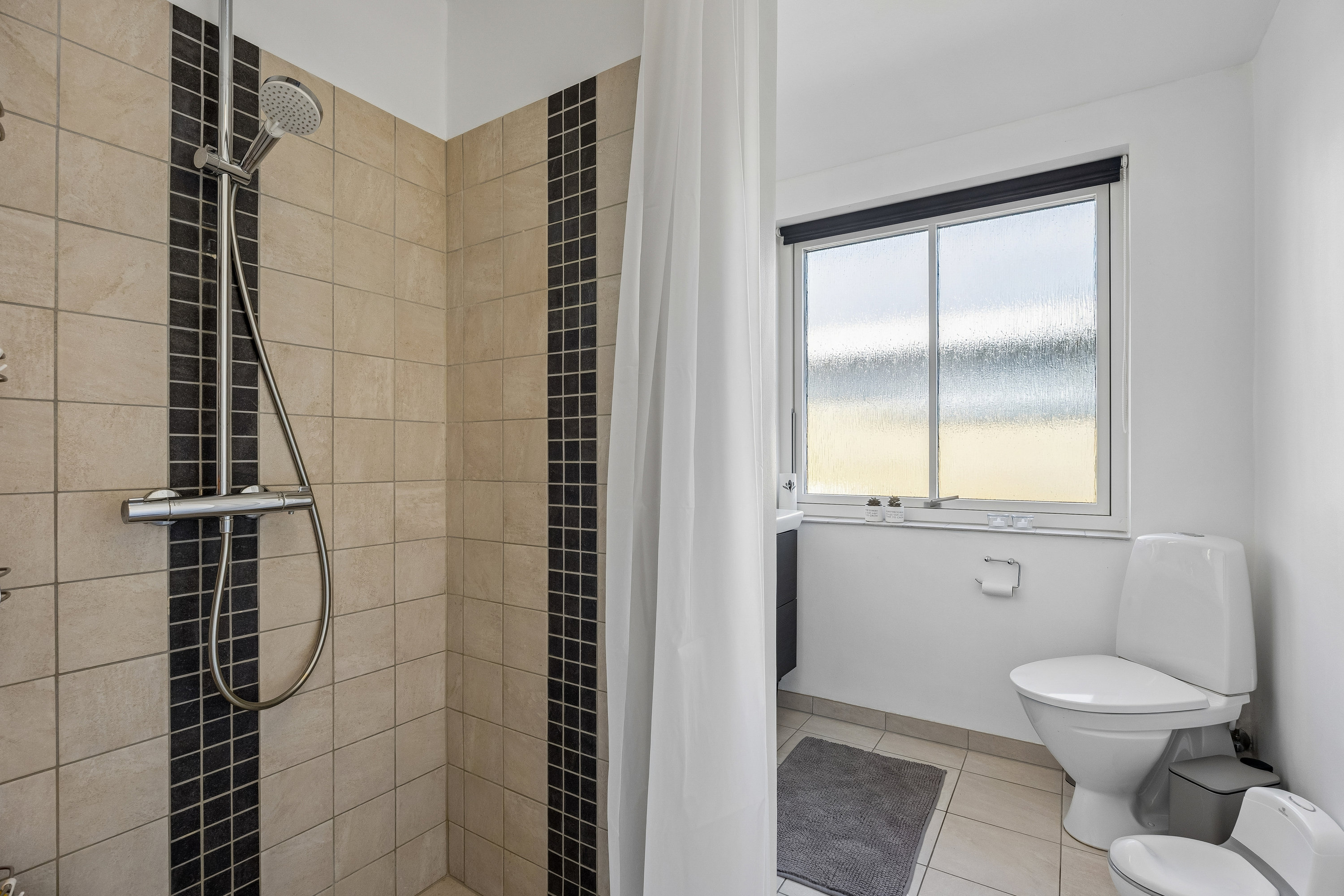 Fremhævet badeværelse billede i fuldskærmstilstand. Billede af Ternevej 9, 4291 Ruds Vedby