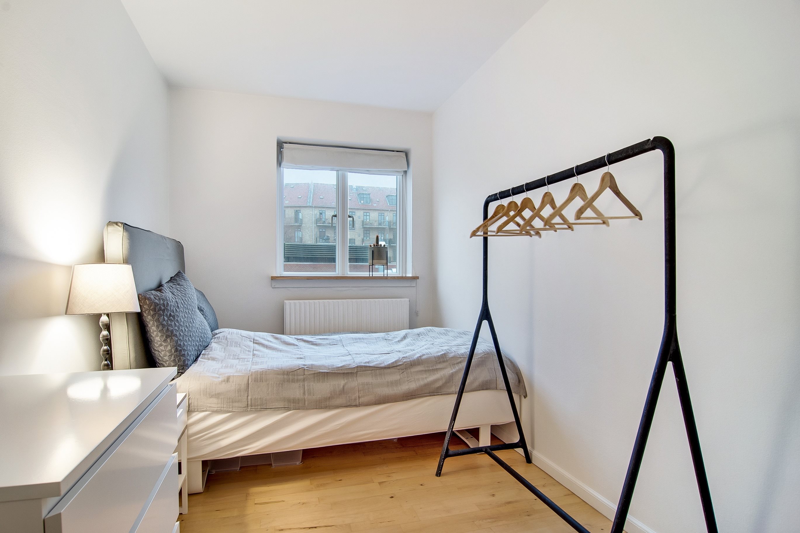 Fremhævet andet billede i fuldskærmstilstand. Billede af Petersborgvej 6, 1. 3., 2100 København Ø