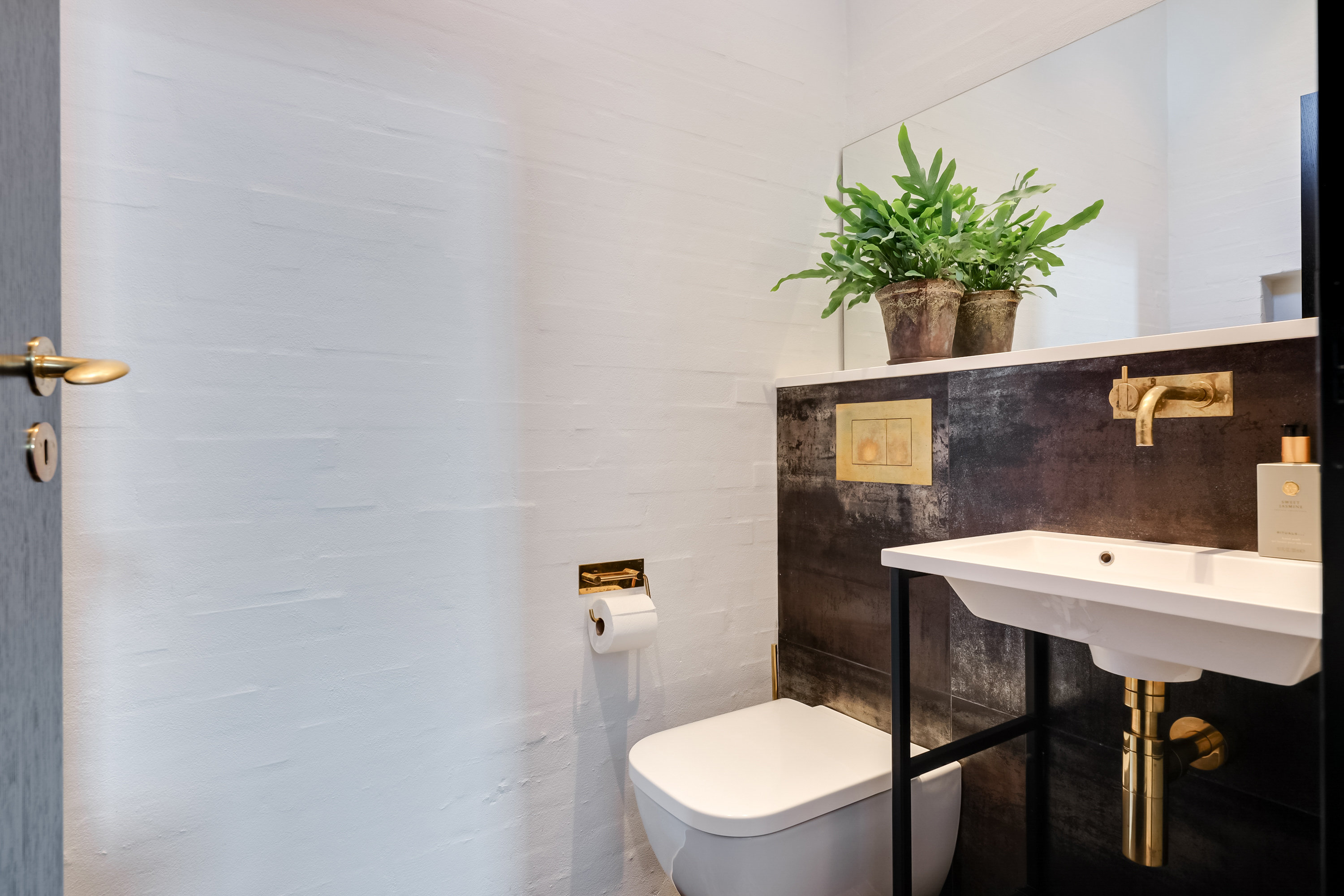 Fremhævet toilet billede i fuldskærmstilstand. Billede af Skærbæk Møllevej 8, Skærbæk, 7000 Fredericia