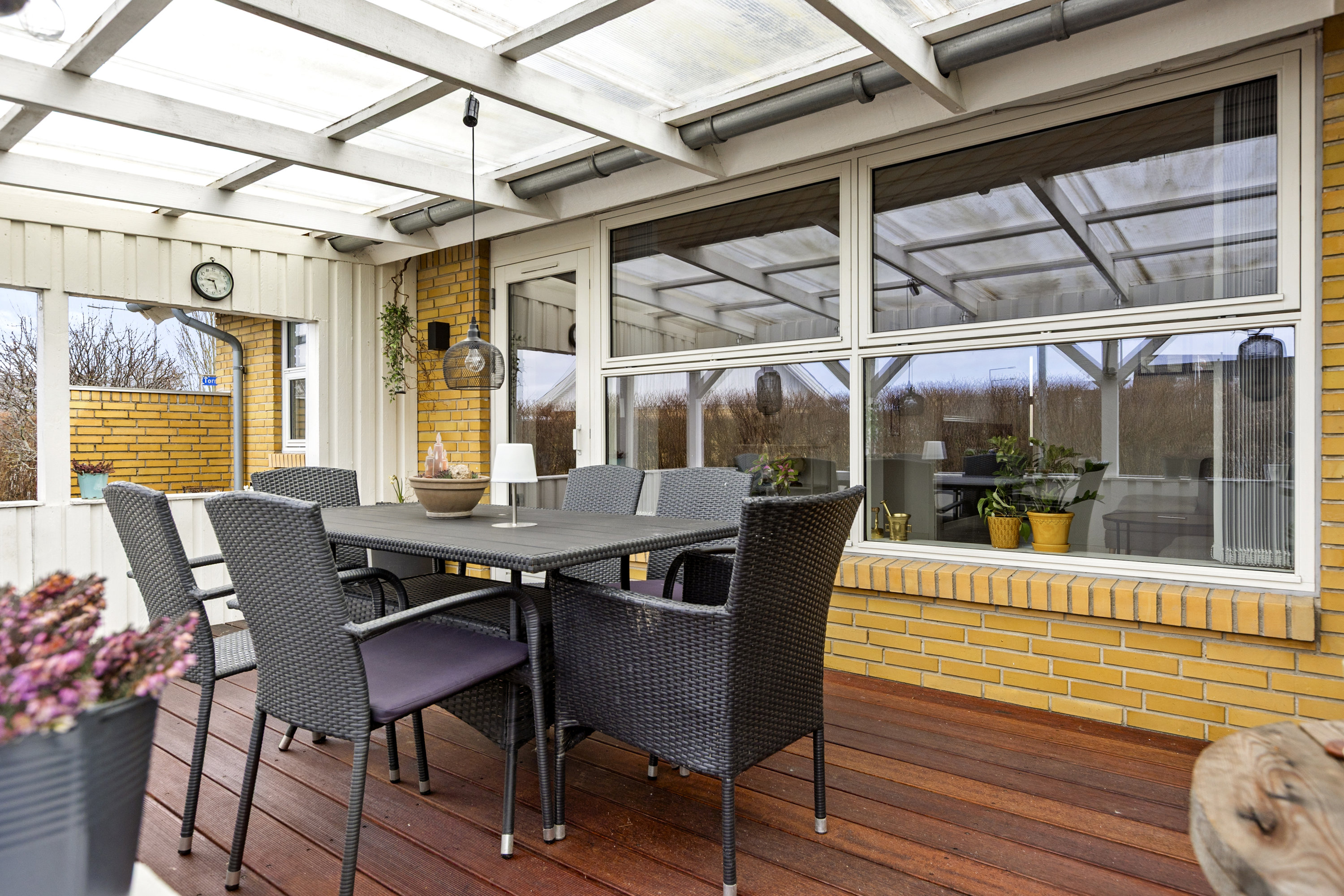 Fremhævet overdækket terrasse billede i fuldskærmstilstand. Billede af Tornerosevej 2, 4200 Slagelse