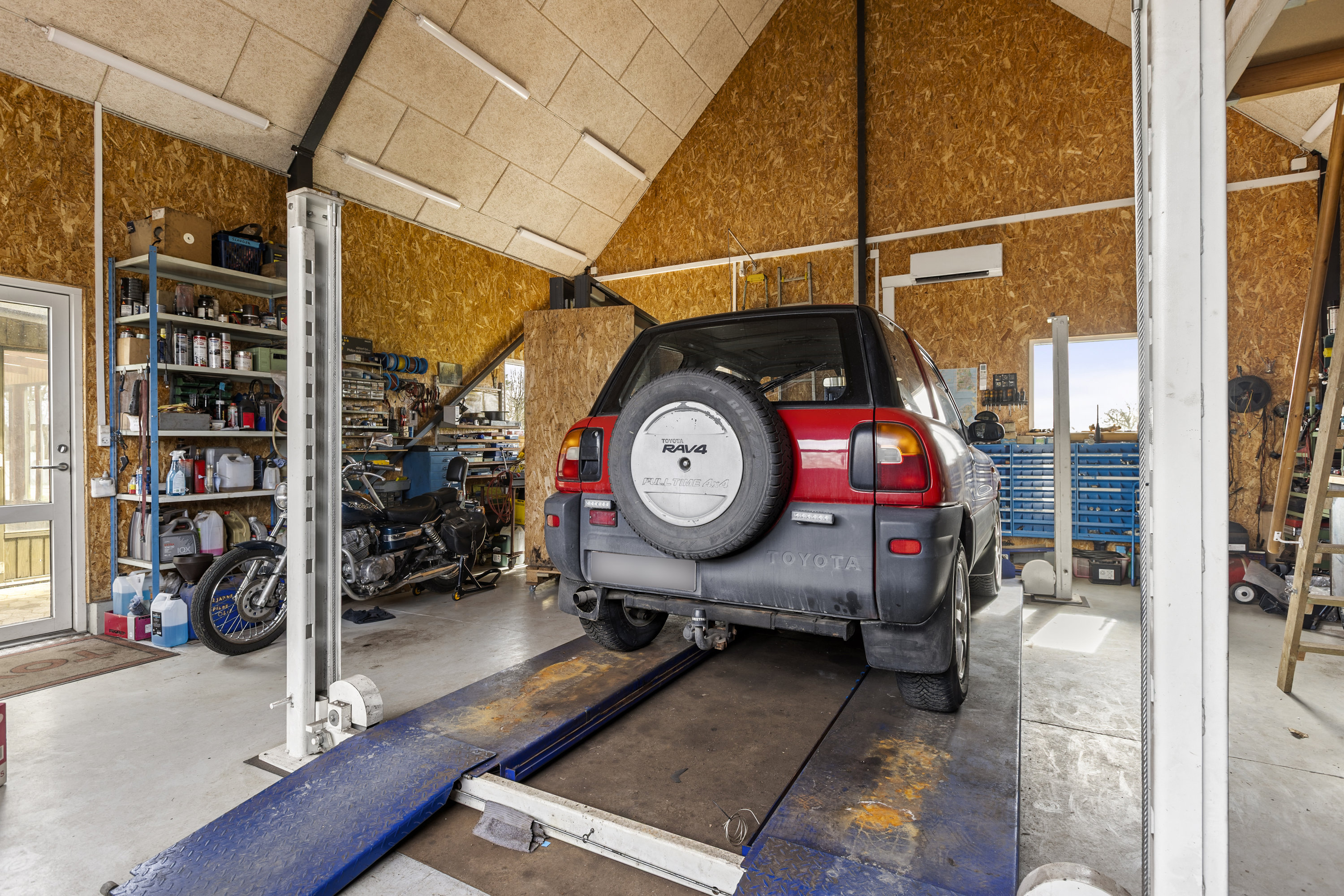 Fremhævet garage billede i fuldskærmstilstand. Billede af Onsved Huse 1, 4050 Skibby