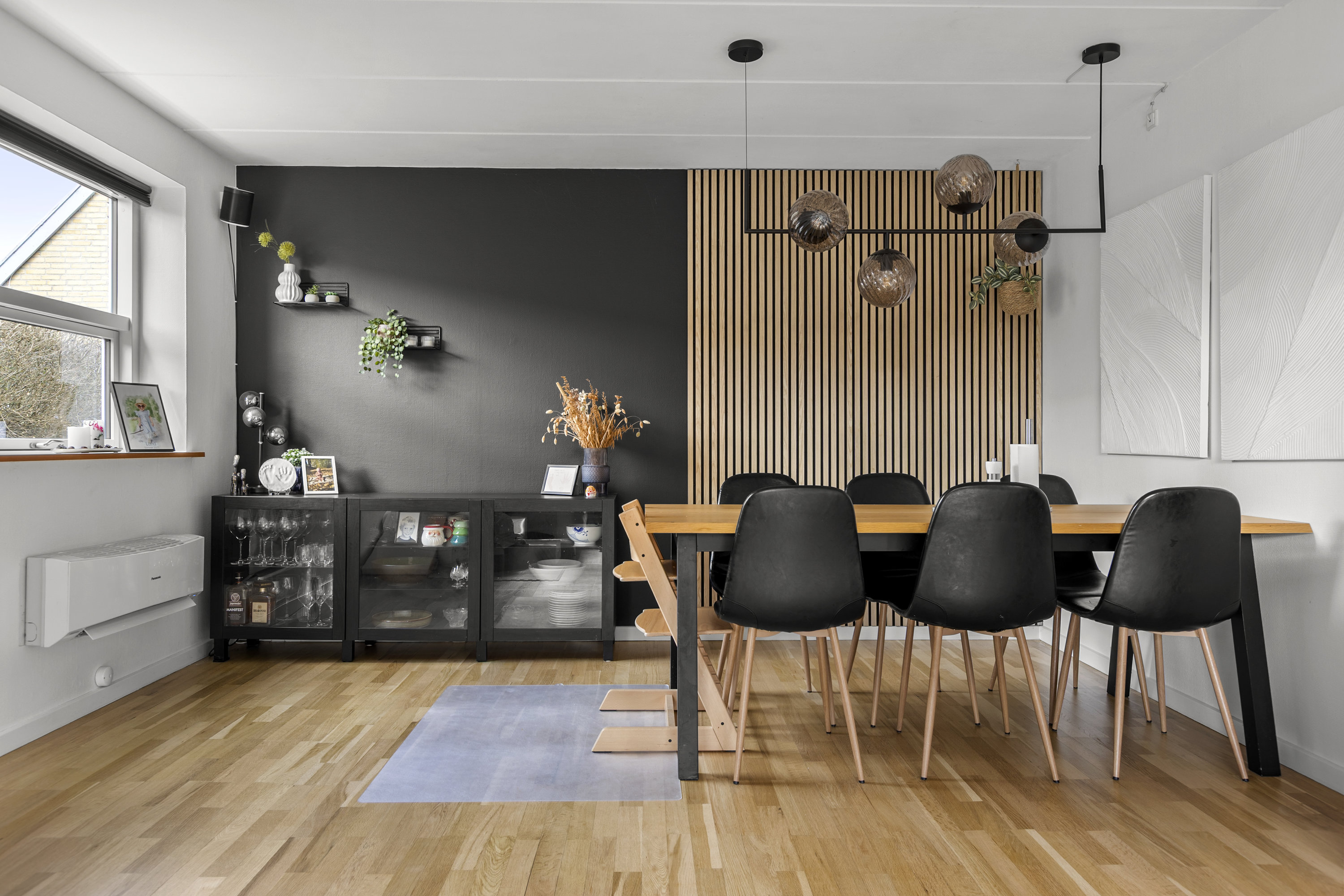 Fremhævet stue billede i fuldskærmstilstand. Billede af Rosenhaven 28, 4050 Skibby