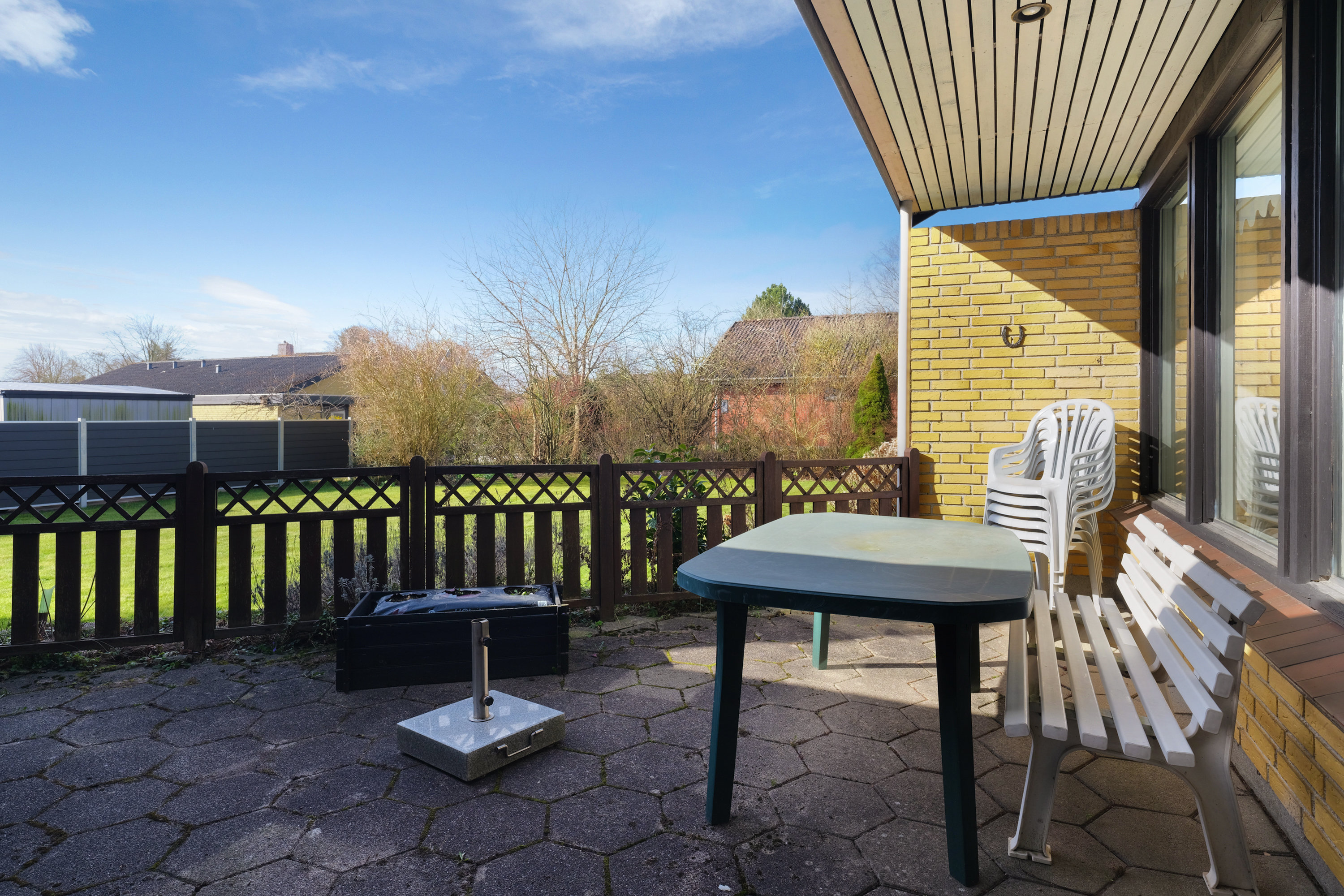 Fremhævet terrasse billede i fuldskærmstilstand. Billede af Havrevænget 9, 5620 Glamsbjerg