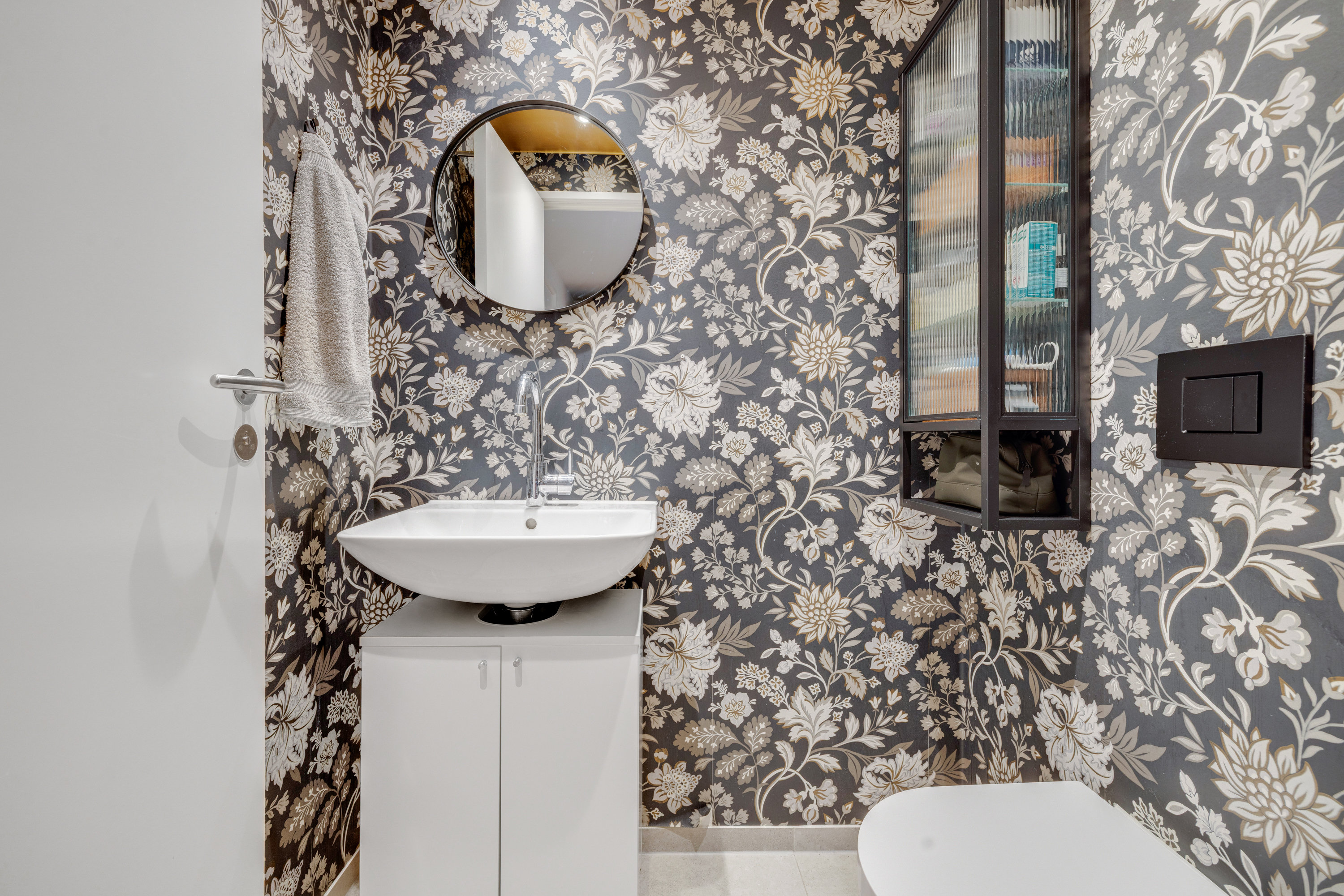 Fremhævet toilet billede i fuldskærmstilstand. Billede af Thorvald Bindesbølls Plads 16, 2. tv., 1799 København V