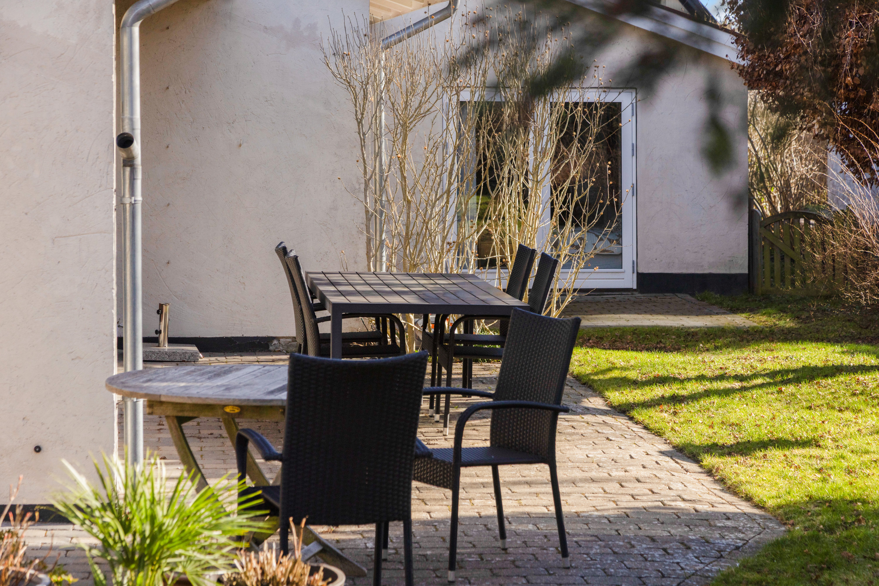 Fremhævet terrasse billede i fuldskærmstilstand. Billede af Langkærgårdsvej 18, 3460 Birkerød