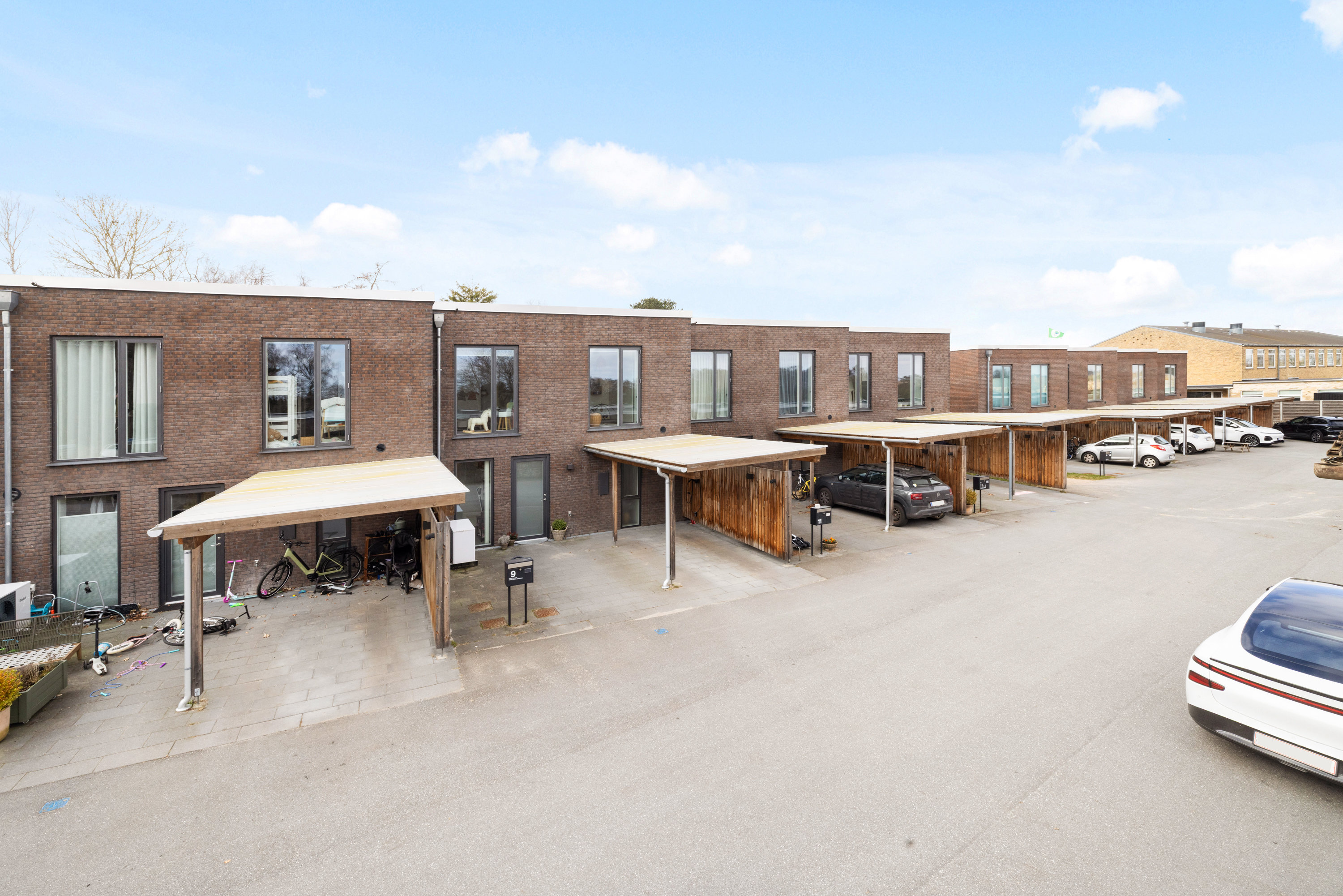 Fremhævet facade billede i fuldskærmstilstand. Billede af Officershusene 9, Jonstrup, 3500 Værløse