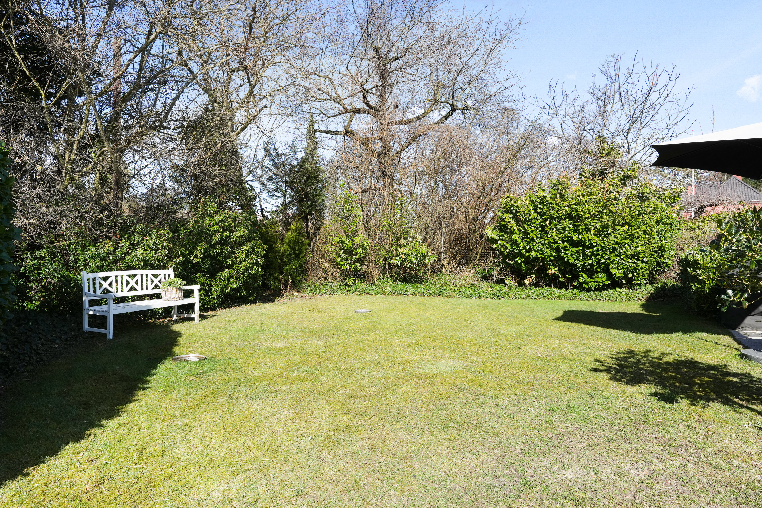 Fremhævet facade billede i fuldskærmstilstand. Billede af Ordrup Jagtvej 4B, 2920 Charlottenlund