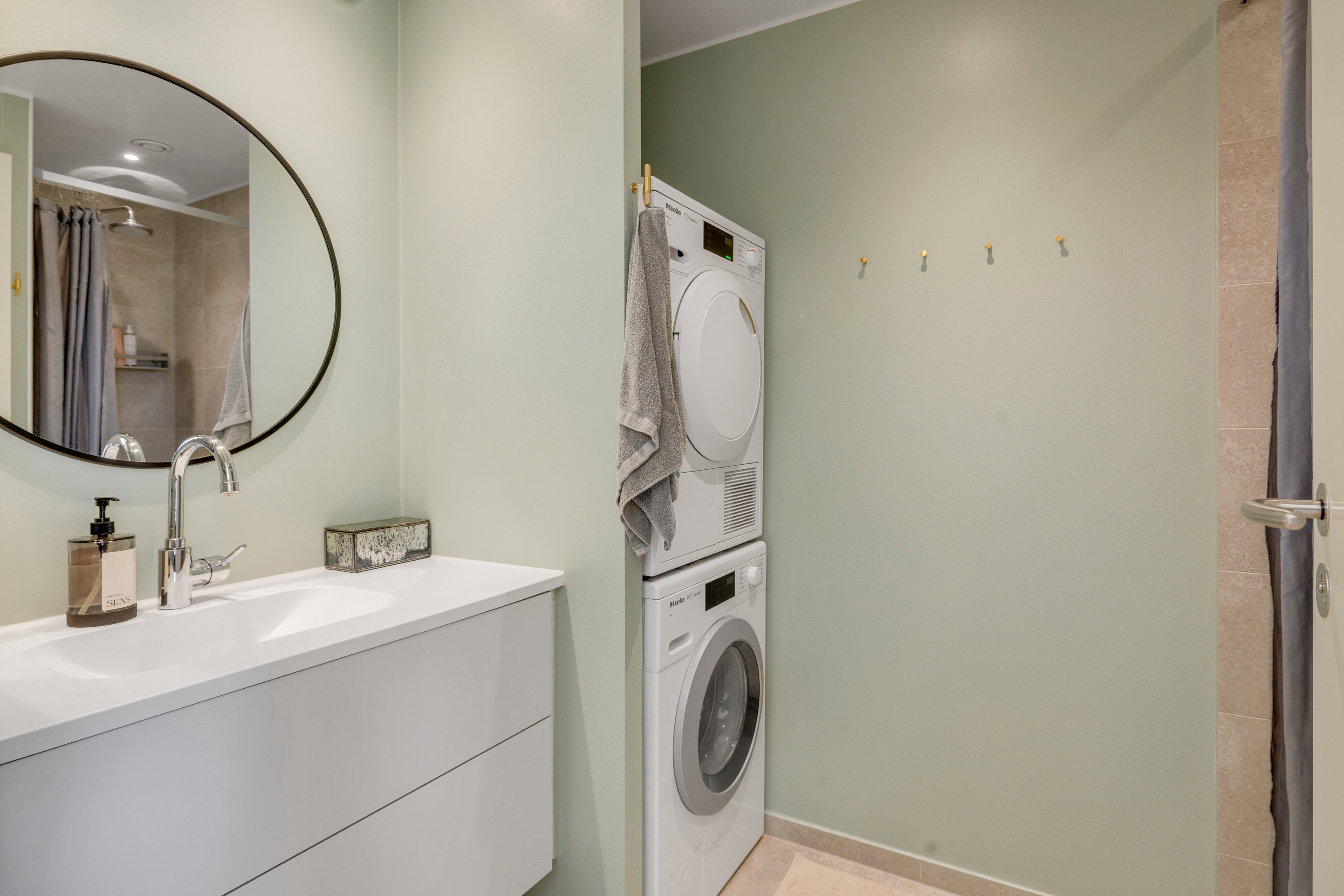 Fremhævet andet billede i fuldskærmstilstand. Billede af Thorvald Bindesbølls Plads 16, 2. tv., 1799 København V