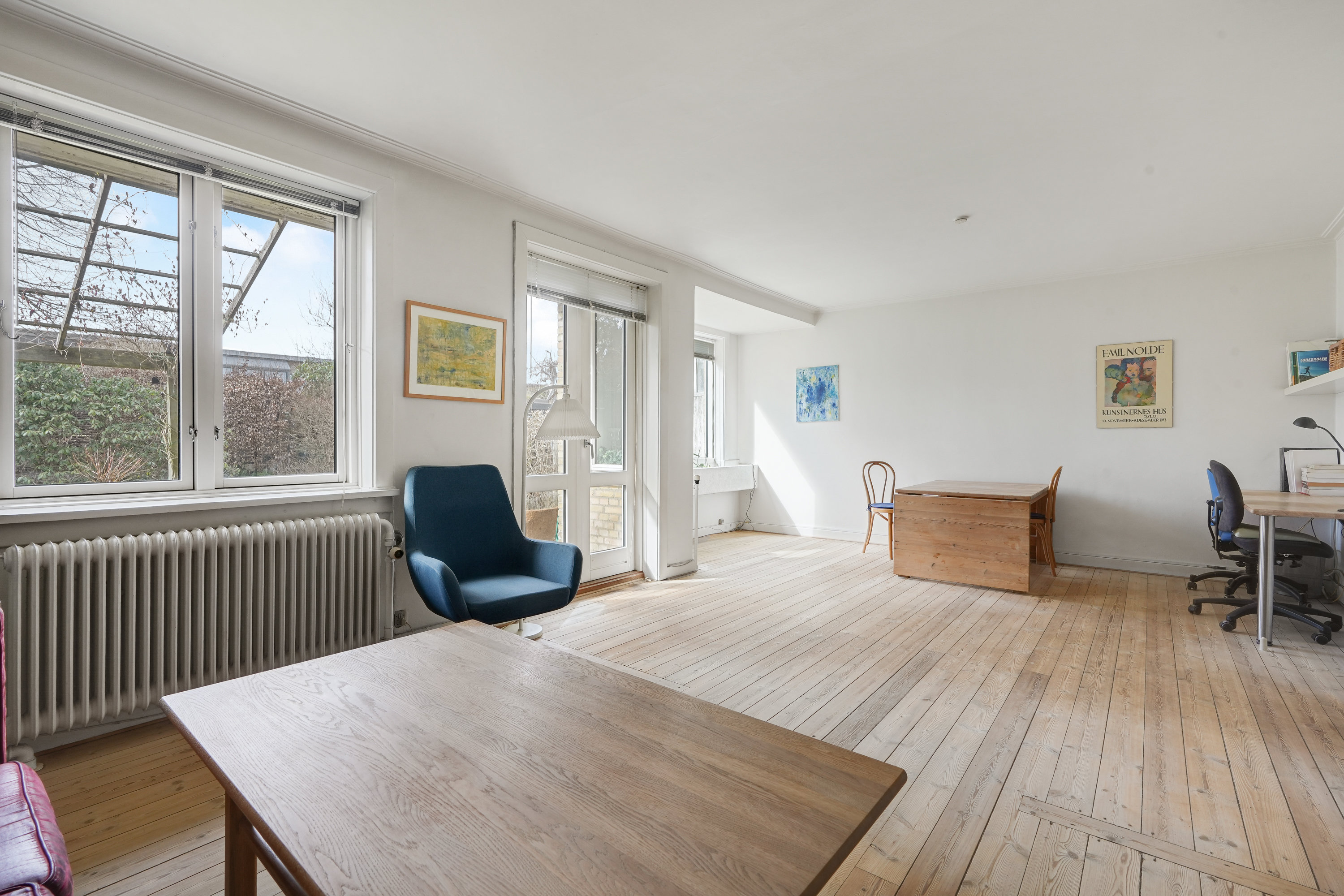 Fremhævet stue billede i fuldskærmstilstand. Billede af Fyrrevang 43, 2830 Virum