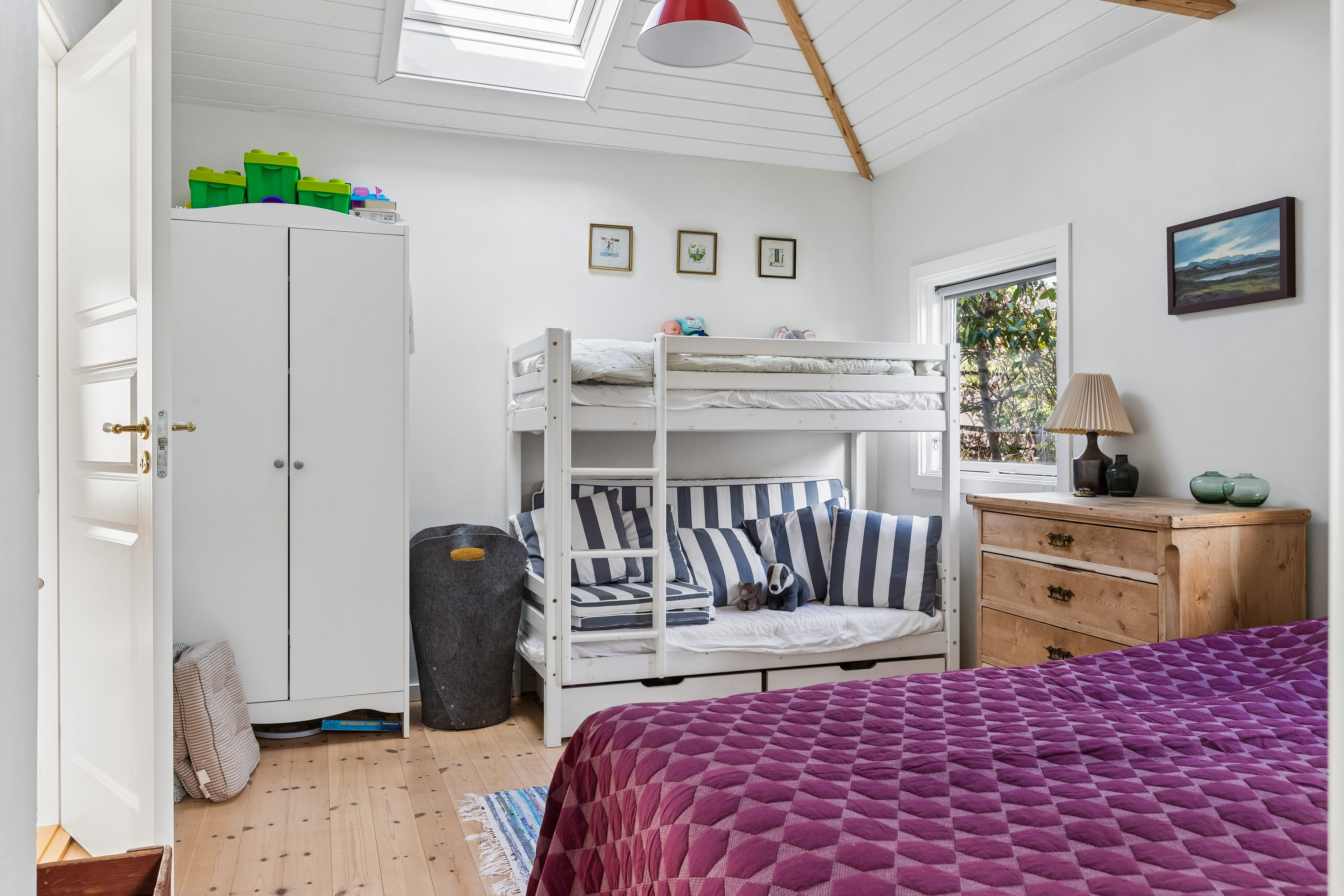 Fremhævet værelse billede i fuldskærmstilstand. Billede af Engvej 67F, Hf. Strandbo, 2300 København S