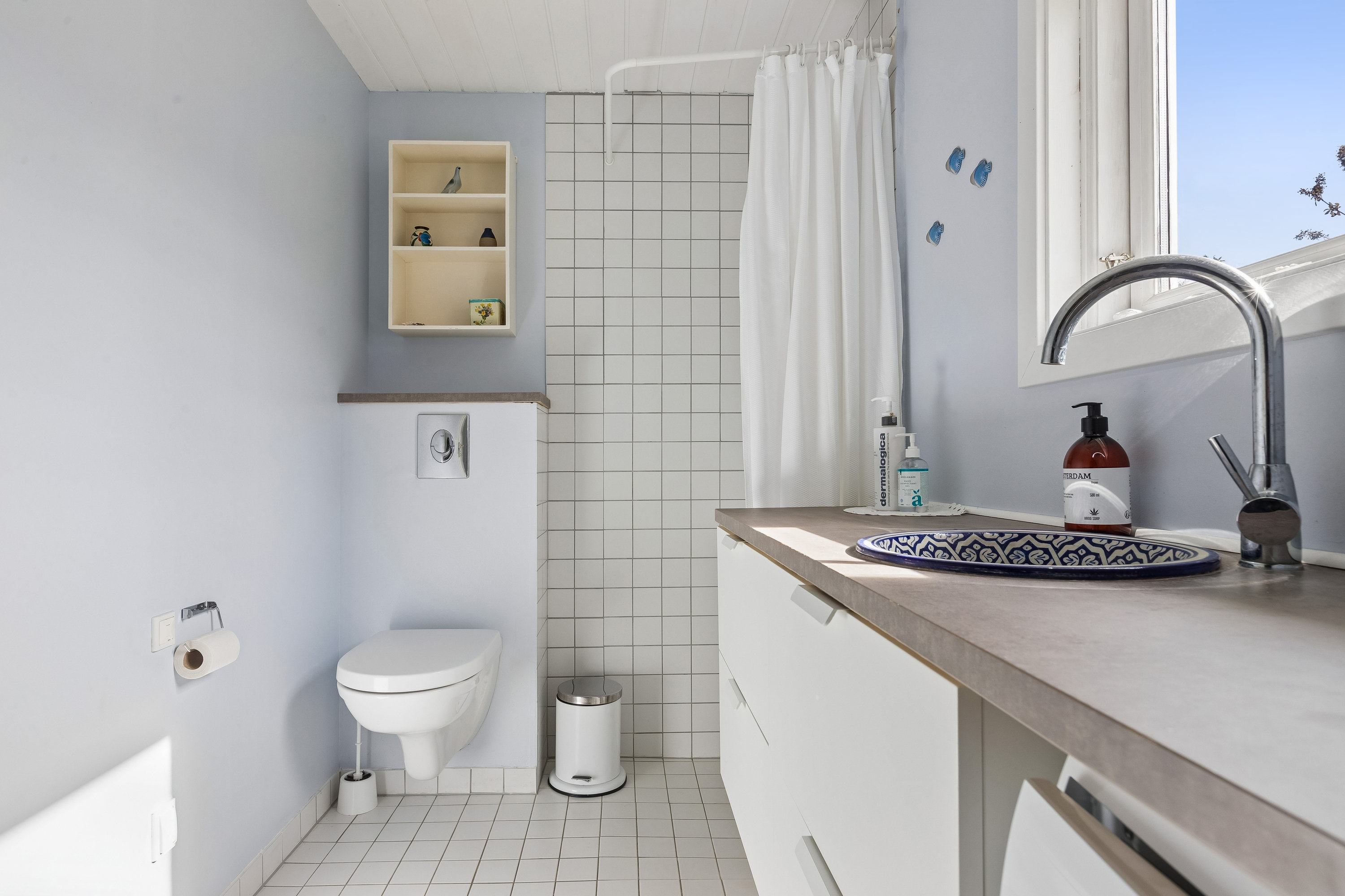 Fremhævet badeværelse billede i fuldskærmstilstand. Billede af Engvej 67F, Hf. Strandbo, 2300 København S