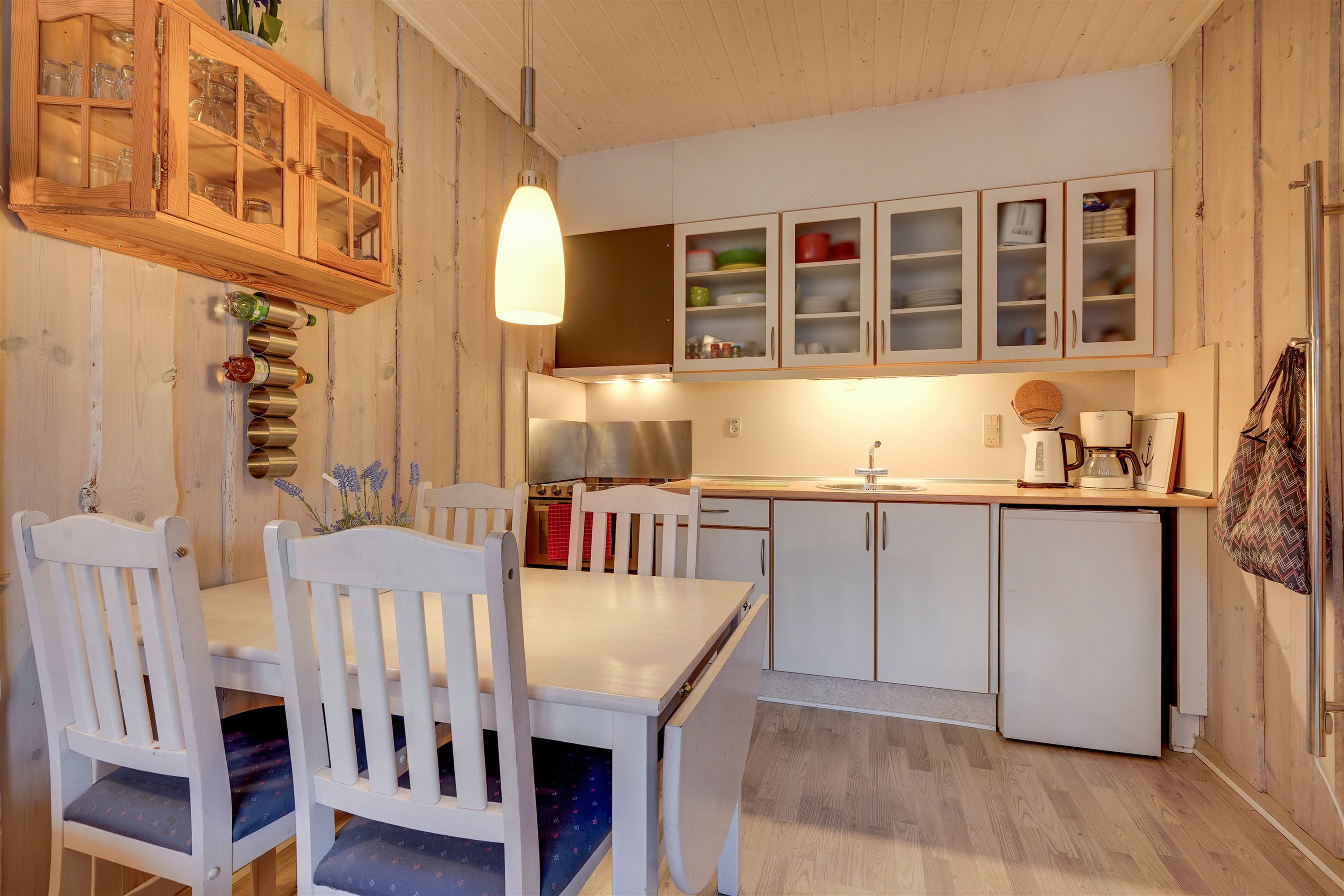 Fremhævet køkken billede i fuldskærmstilstand. Billede af Vestergade 3E, st.. 67., Havneby, 6792 Rømø