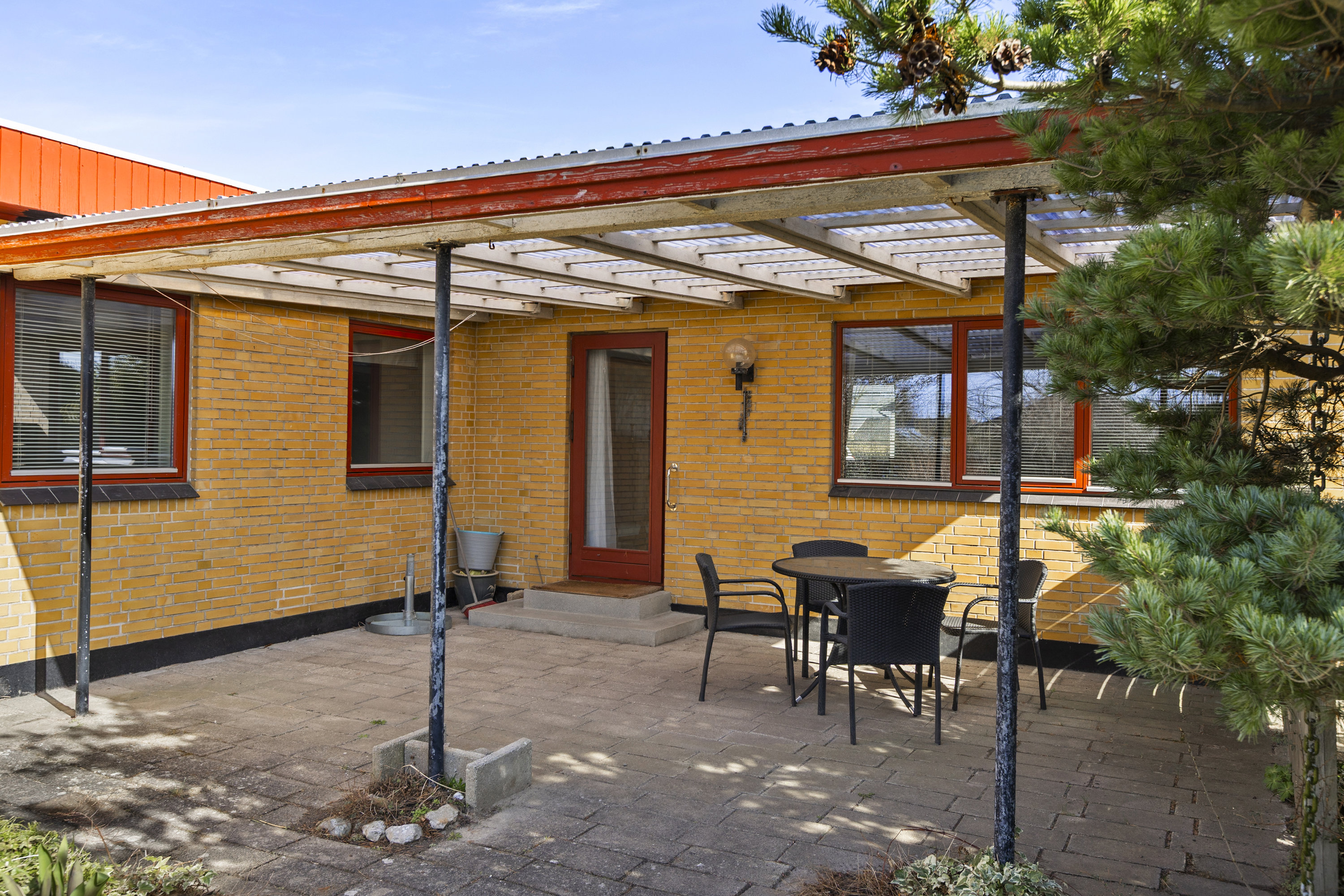 Fremhævet overdækket terrasse billede i fuldskærmstilstand. Billede af Lyshøj 7, 4220 Korsør