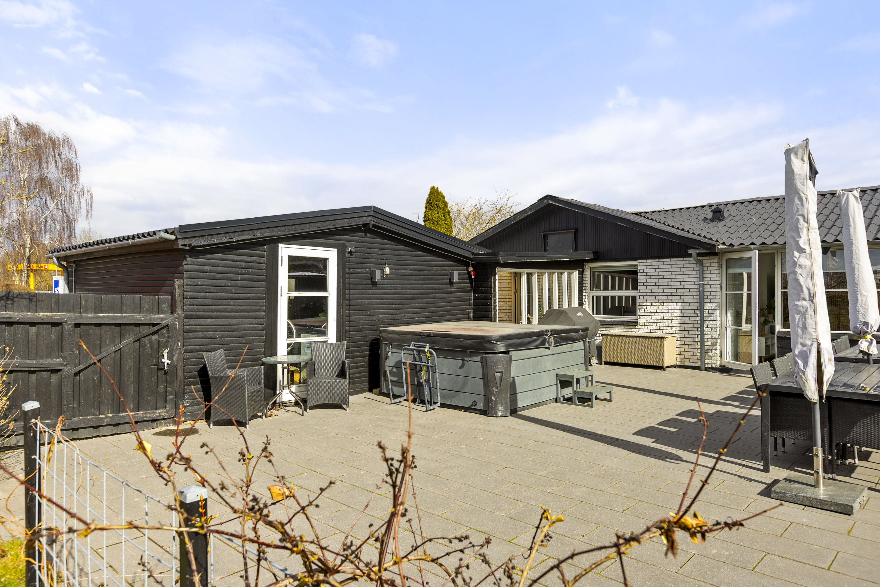 Fremhævet terrasse billede i fuldskærmstilstand. Billede af Holbækvej 69, Benløse, 4100 Ringsted