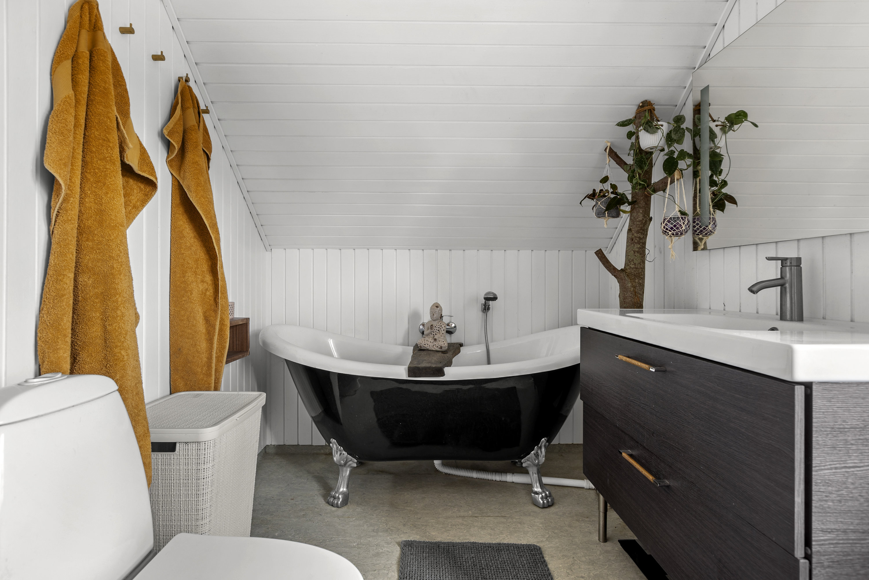 Fremhævet badeværelse billede i fuldskærmstilstand. Billede af Harhoffs Alle 40, 4100 Ringsted