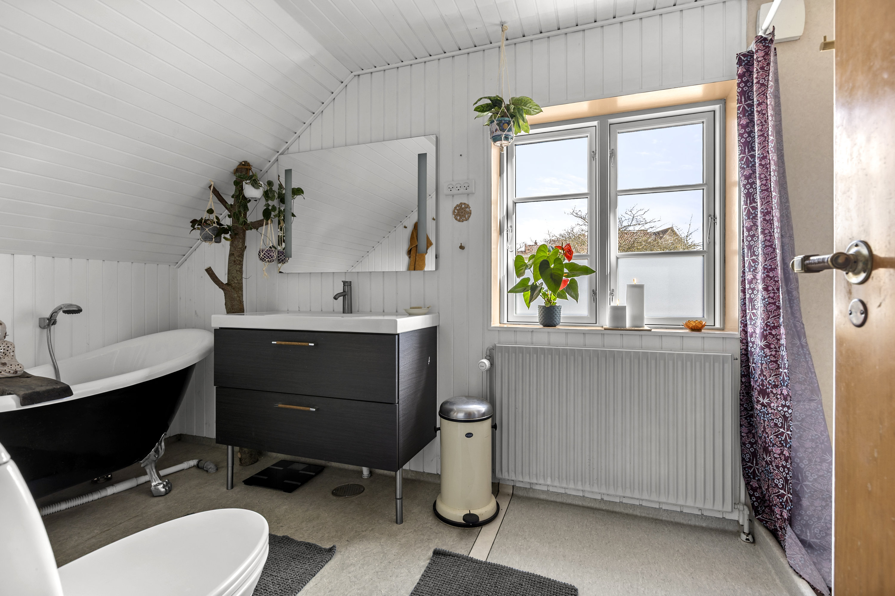 Fremhævet badeværelse billede i fuldskærmstilstand. Billede af Harhoffs Alle 40, 4100 Ringsted