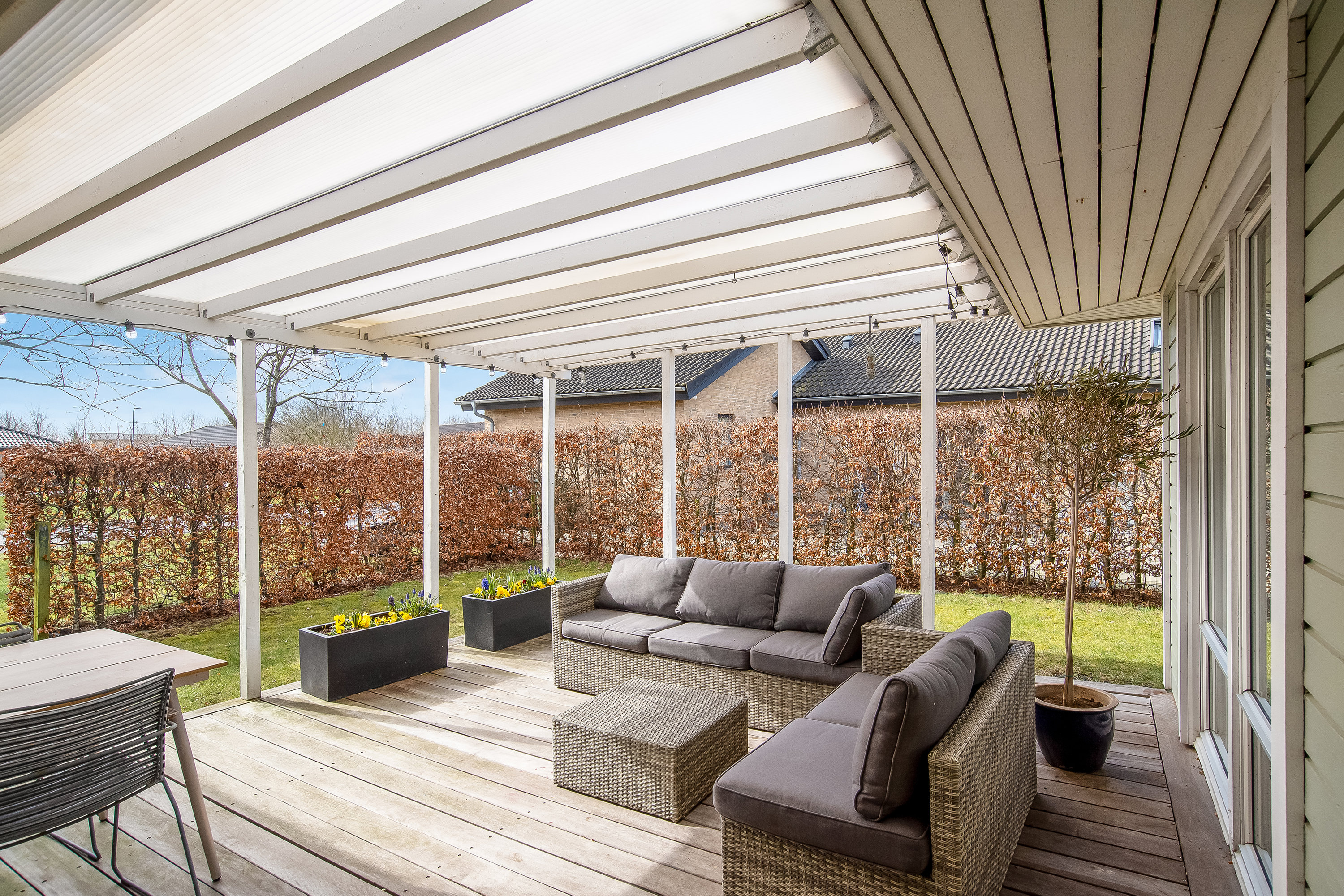 Fremhævet overdækket terrasse billede i fuldskærmstilstand. Billede af Fløjlsgræsset 26, Mejrup, 7500 Holstebro