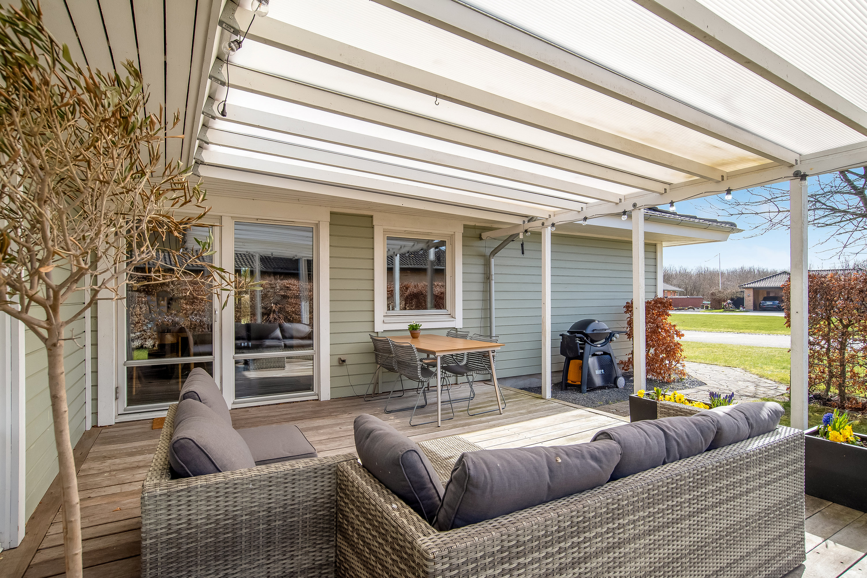 Miniaturebillede 1: overdækket terrasse. Billede af Fløjlsgræsset 26, Mejrup, 7500 Holstebro