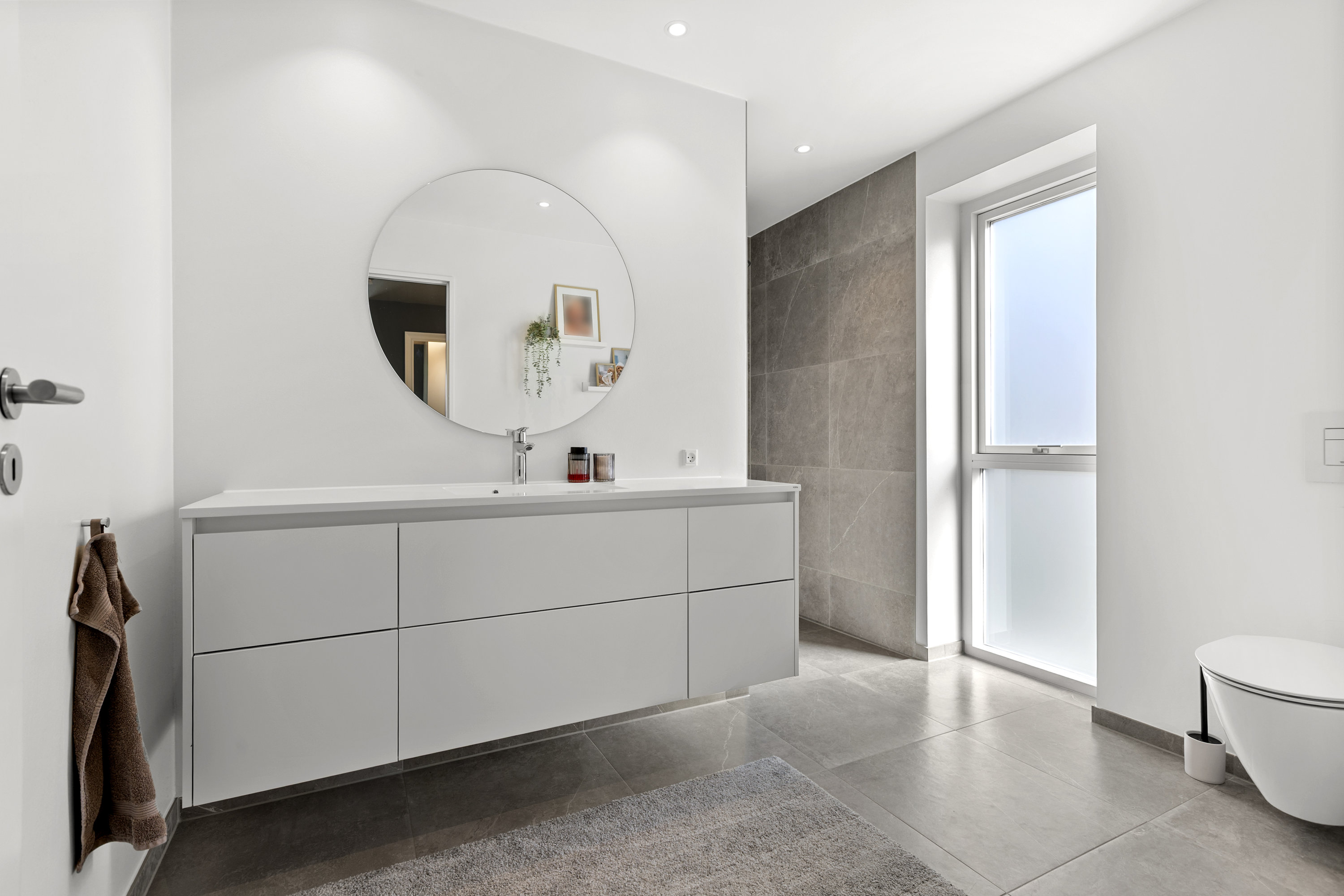 Fremhævet badeværelse billede i fuldskærmstilstand. Billede af Klosterdammen 3, 4400 Kalundborg