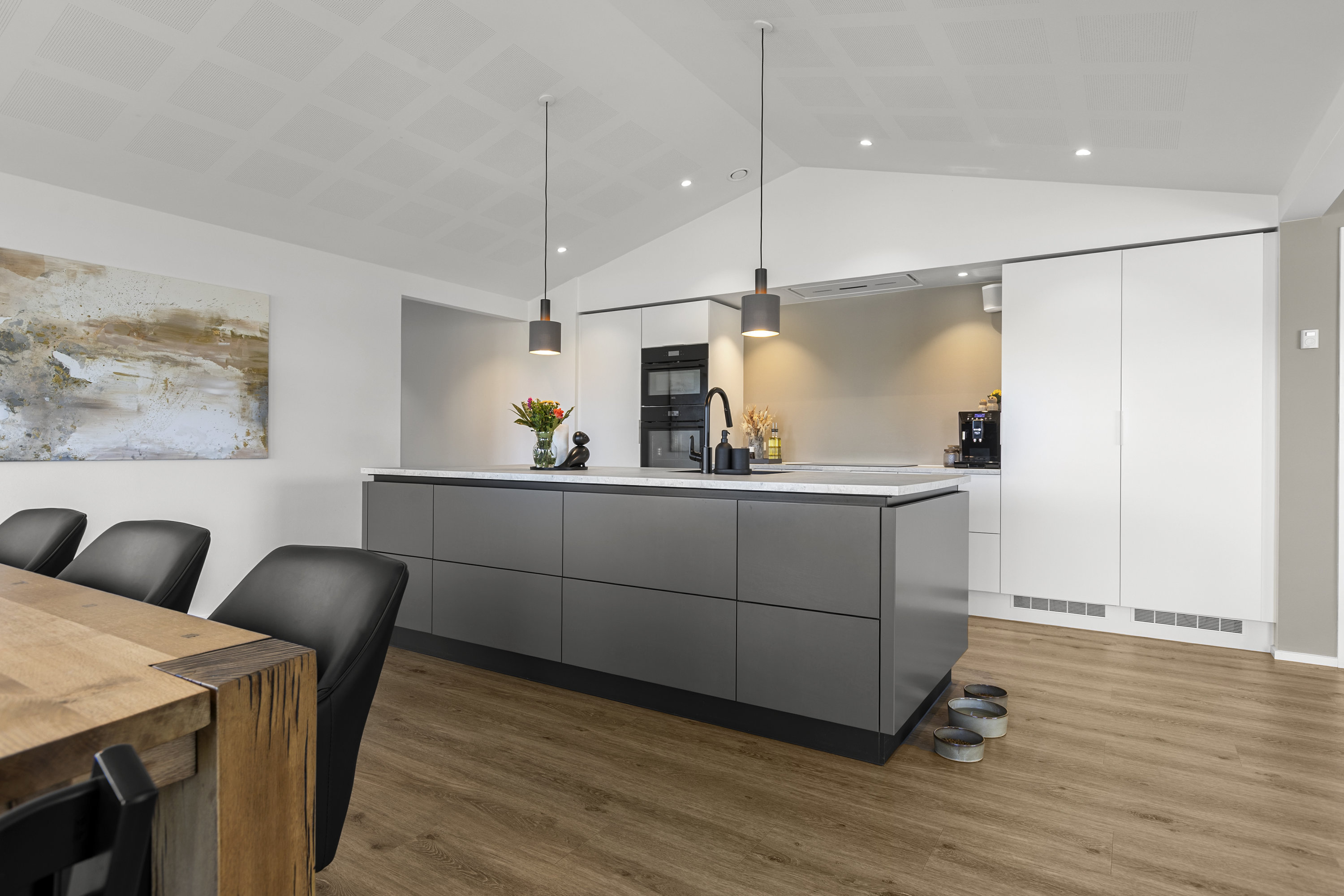 Fremhævet køkken billede i fuldskærmstilstand. Billede af Klosterdammen 3, 4400 Kalundborg