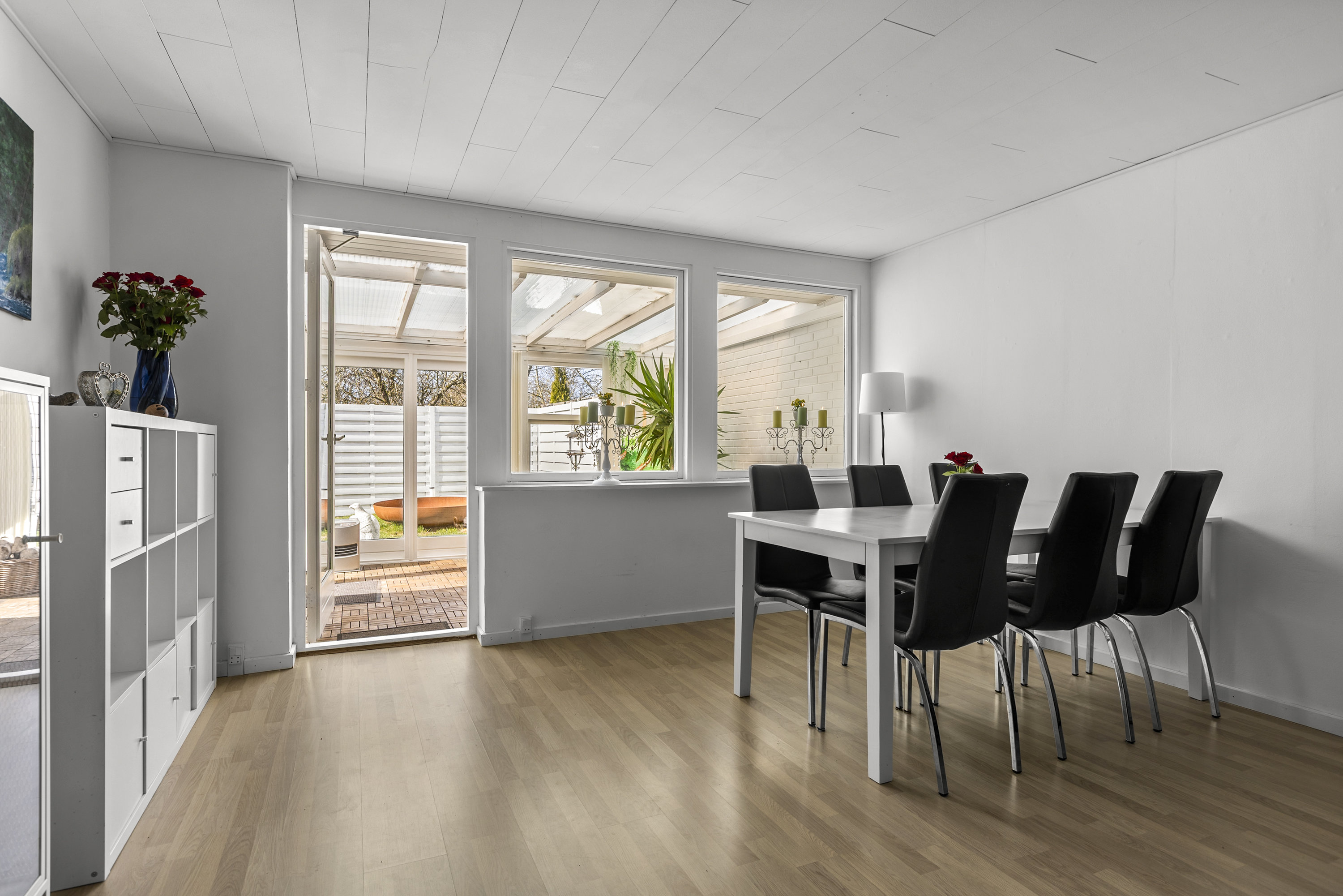 Fremhævet stue billede i fuldskærmstilstand. Billede af Sønderås 67F, 4200 Slagelse