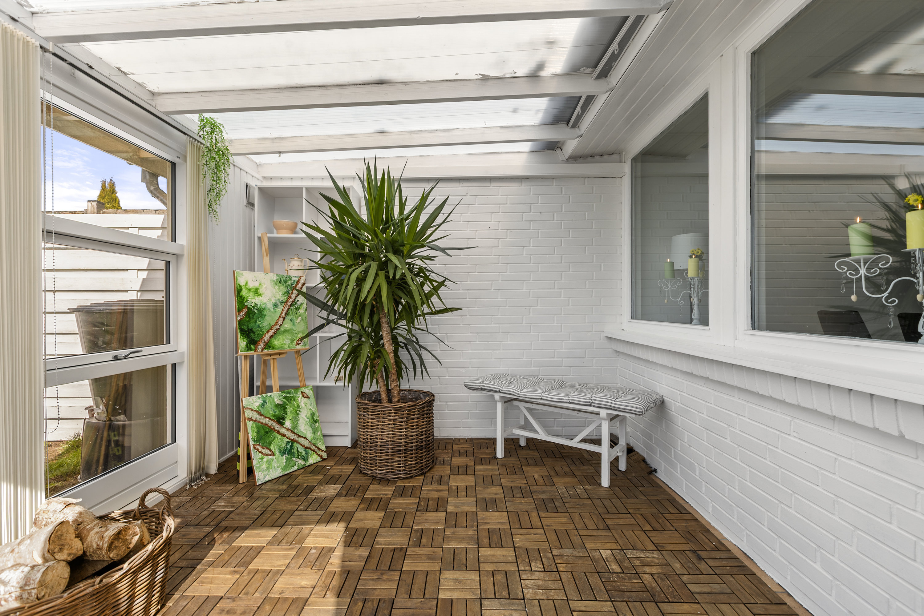 Fremhævet udestue billede i fuldskærmstilstand. Billede af Sønderås 67F, 4200 Slagelse