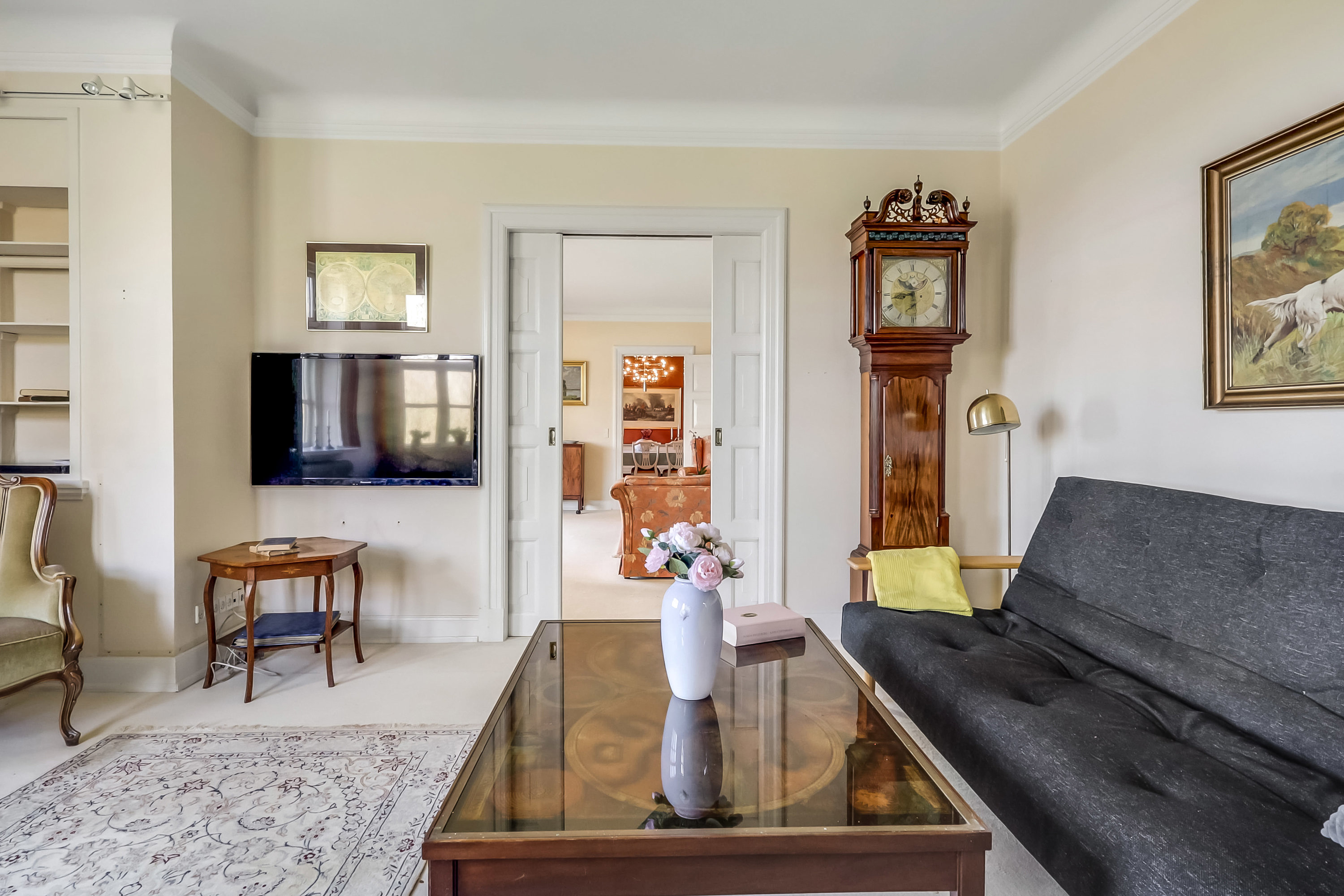 Fremhævet stue billede i fuldskærmstilstand. Billede af Thorsengs Alle 12, Tåsinge, 5700 Svendborg