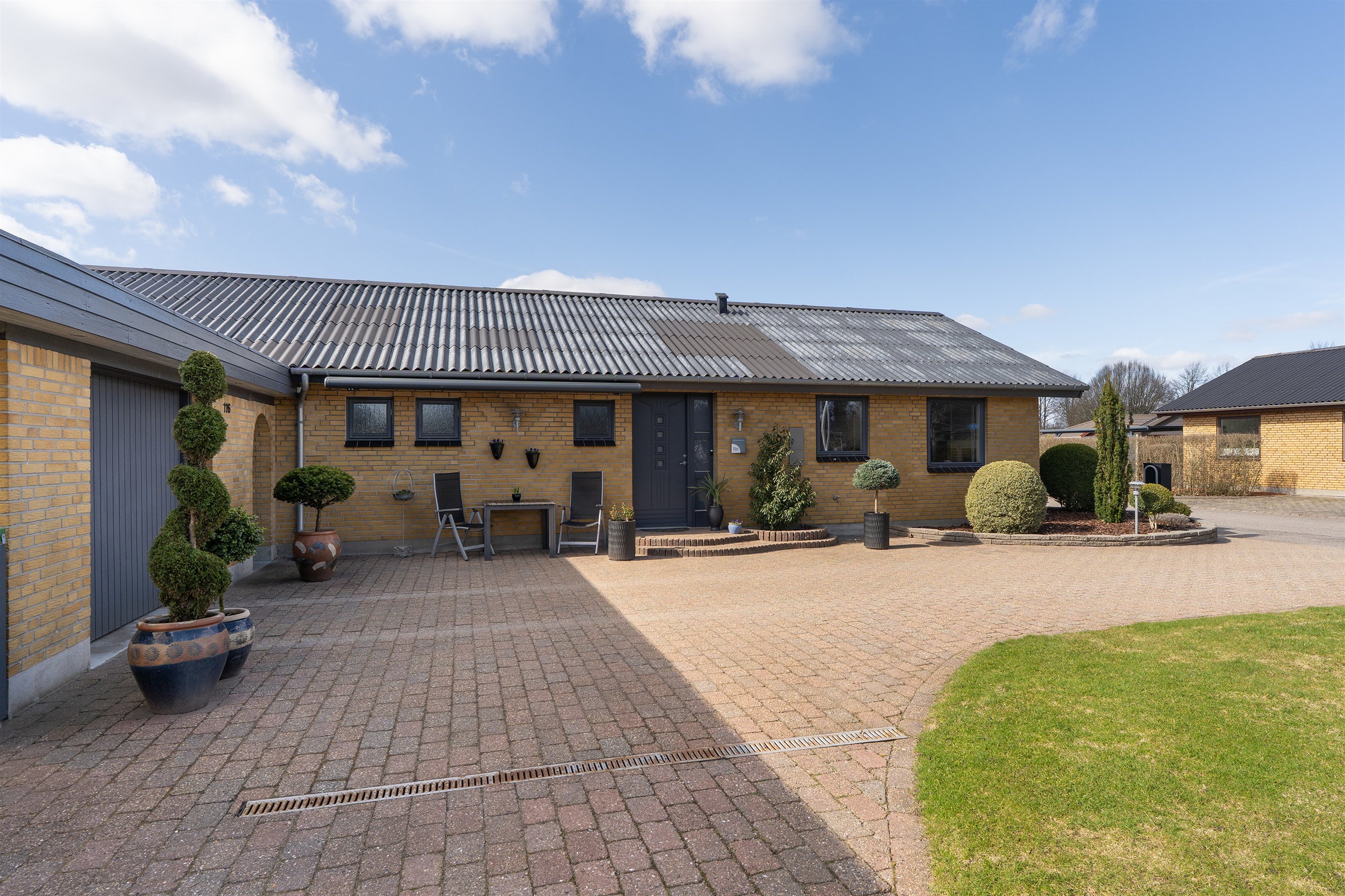 Fremhævet ejendommen billede i fuldskærmstilstand. Billede af Egevænget 116, 7190 Billund