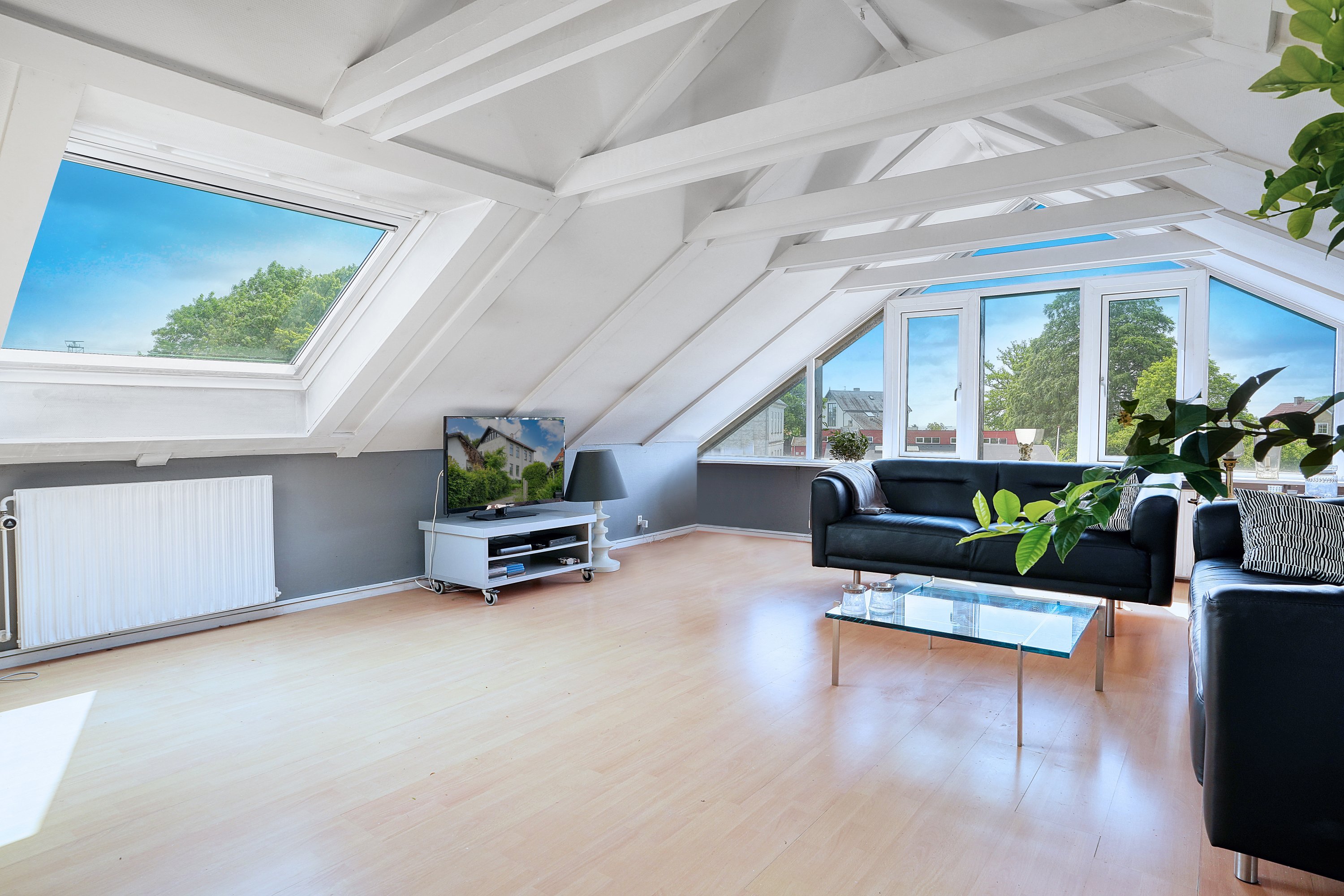 Fremhævet stue billede i fuldskærmstilstand. Billede af Fredericiavej 2A, 1. tv., 3000 Helsingør