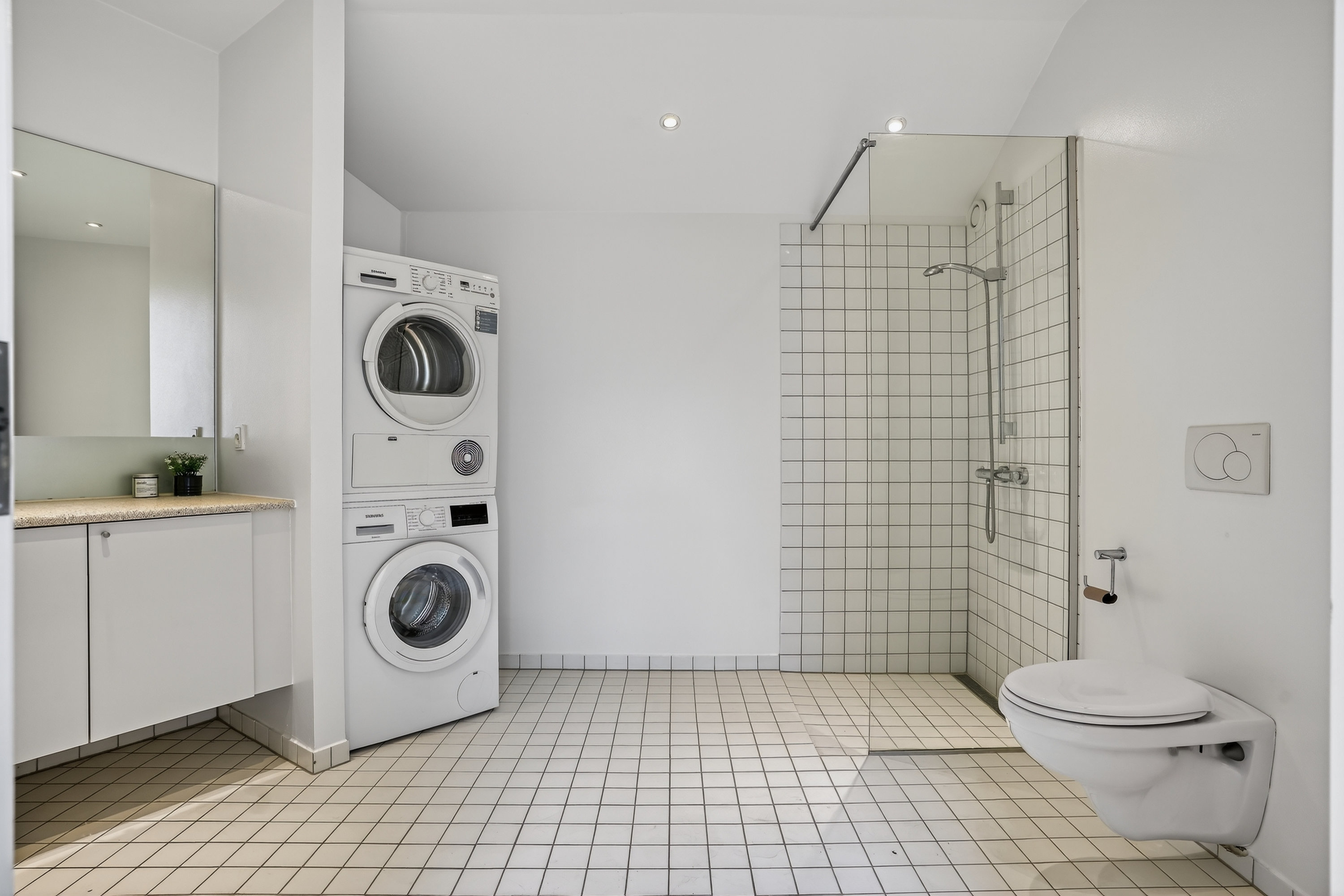 Fremhævet badeværelse billede i fuldskærmstilstand. Billede af Lily Brobergs Vej 23, 2500 Valby