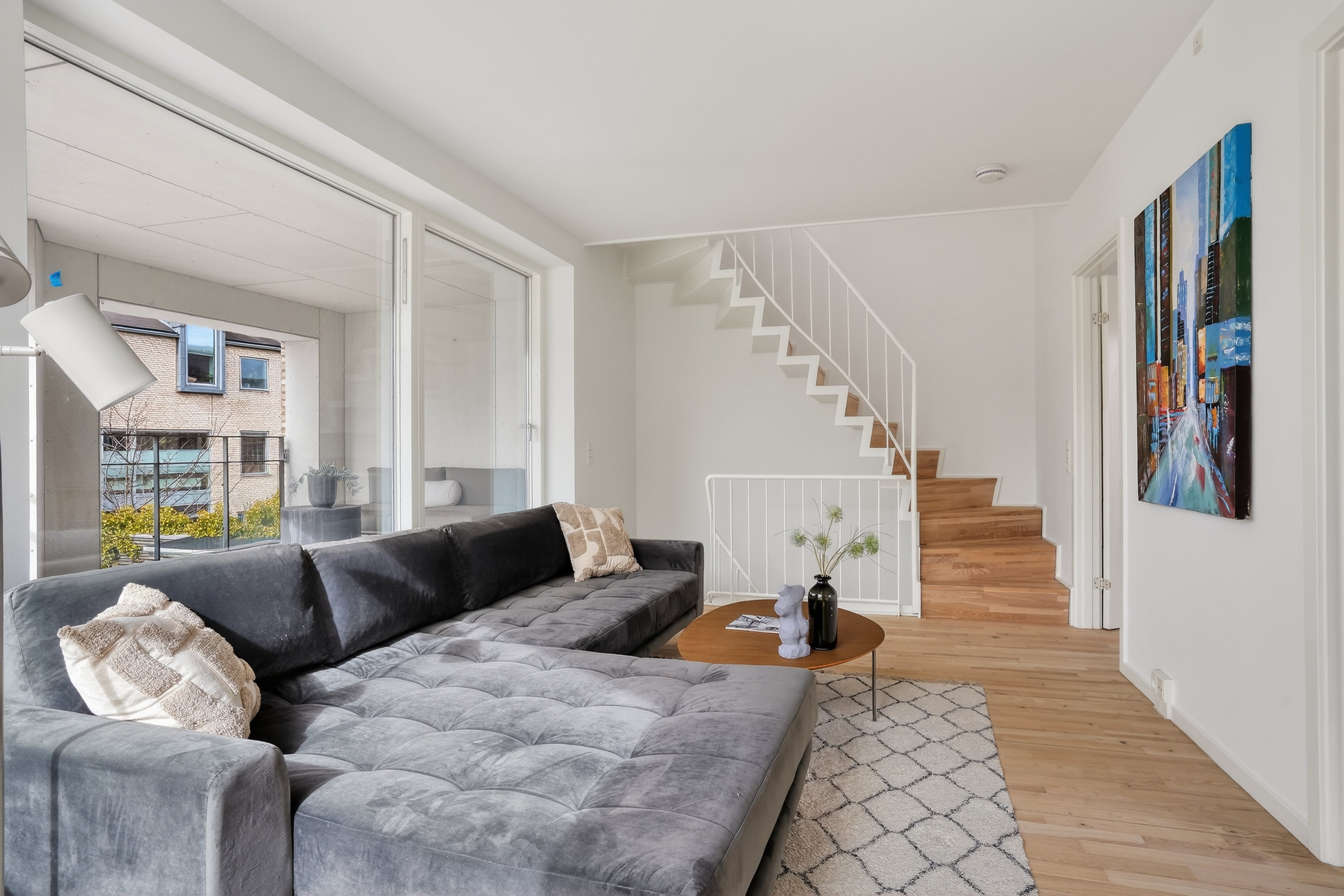 Fremhævet stue billede i fuldskærmstilstand. Billede af Lily Brobergs Vej 23, 2500 Valby