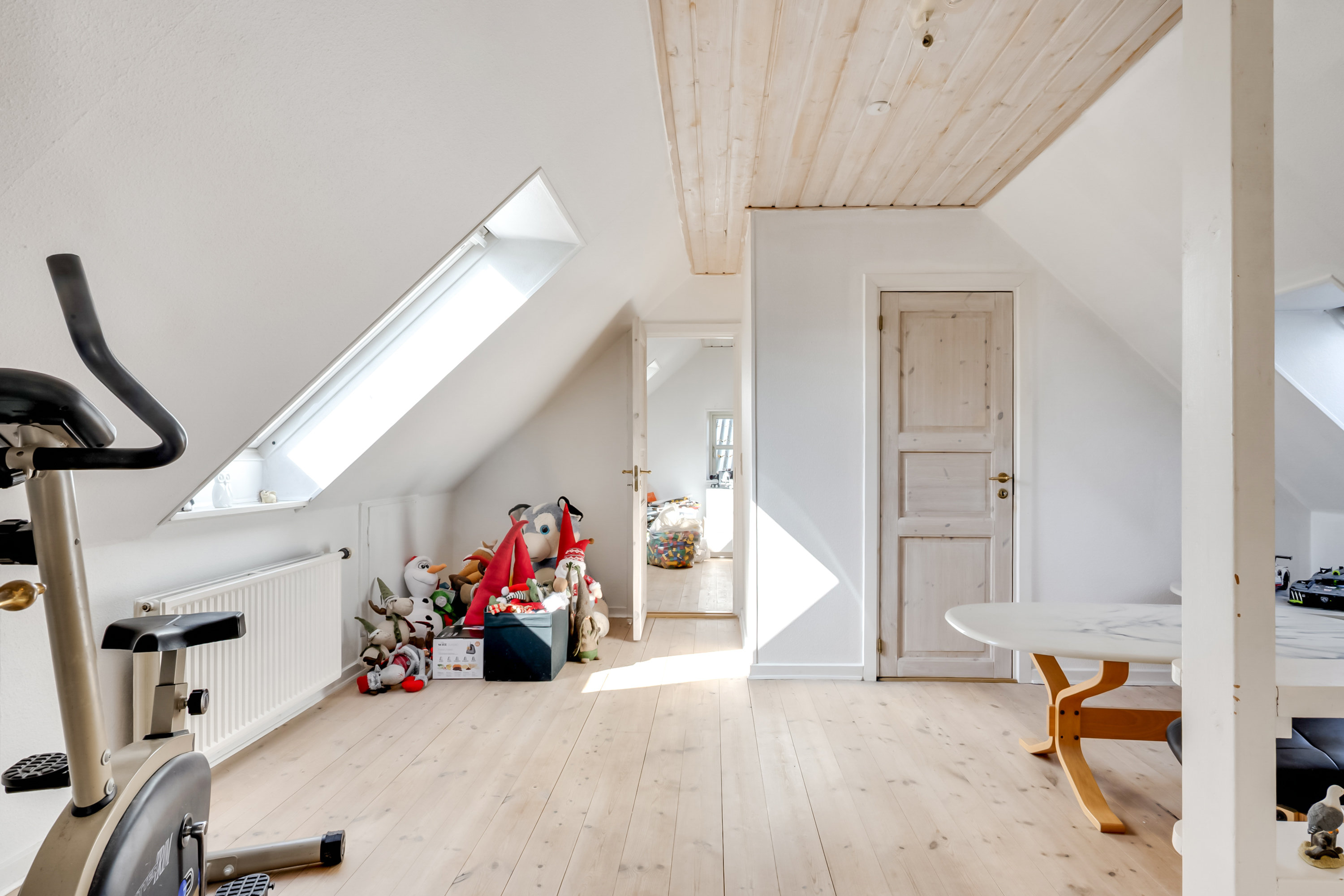 Fremhævet opholdsstue billede i fuldskærmstilstand. Billede af Bues Gyde 5, Bubbel, 5592 Ejby