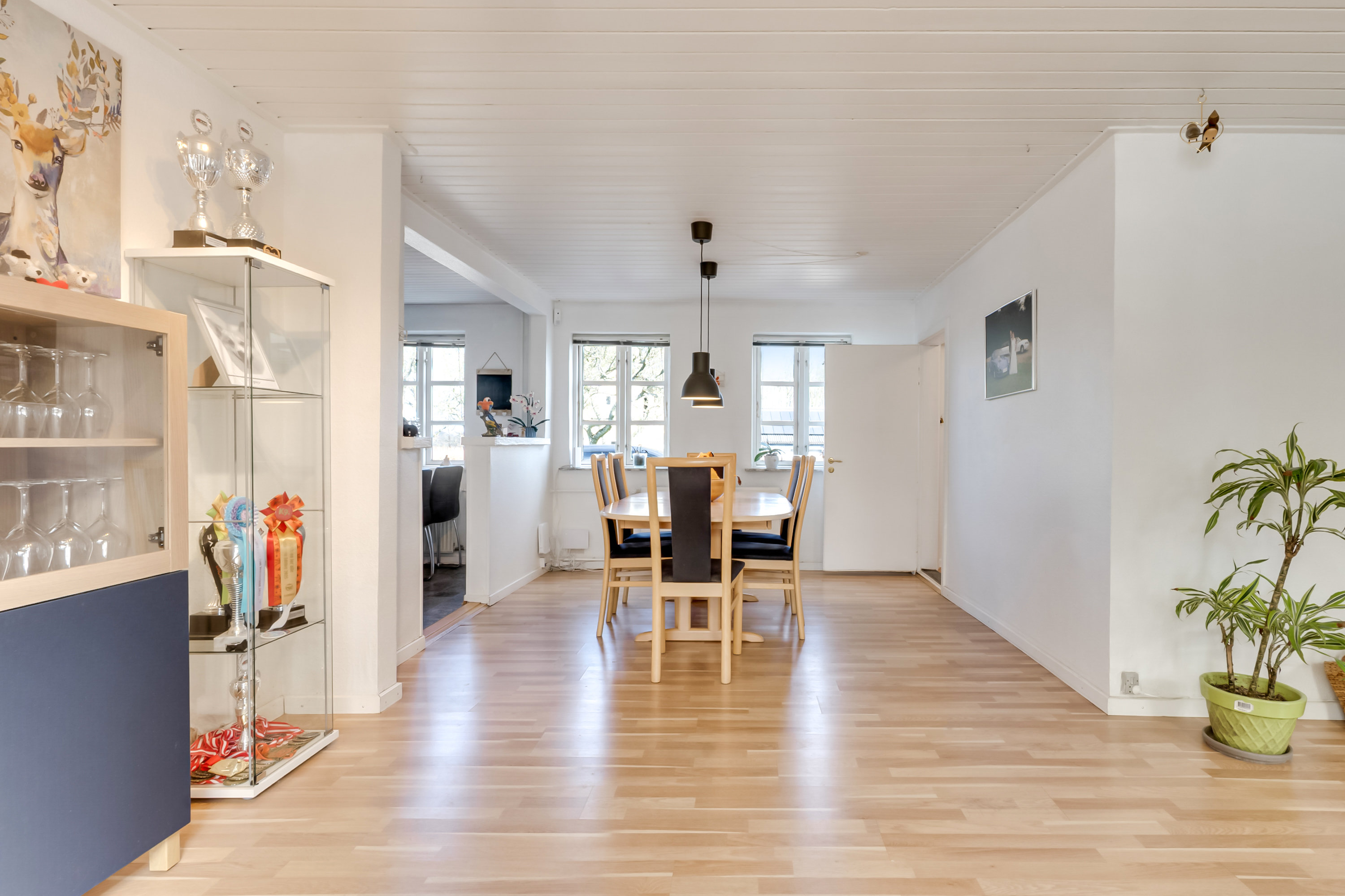 Fremhævet spisestue billede i fuldskærmstilstand. Billede af Bues Gyde 5, Bubbel, 5592 Ejby